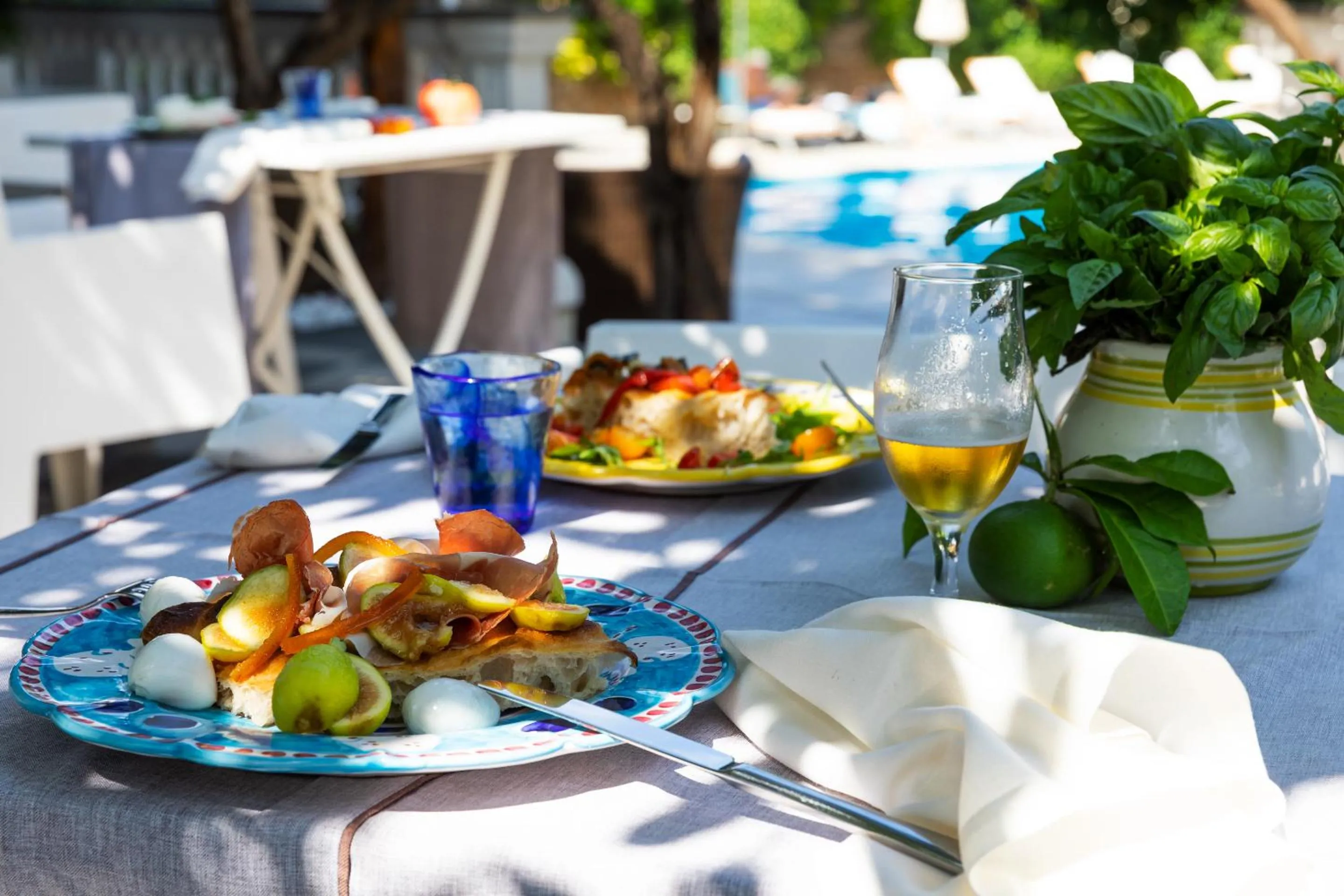 Restaurant/places to eat in Grand Hotel Cocumella