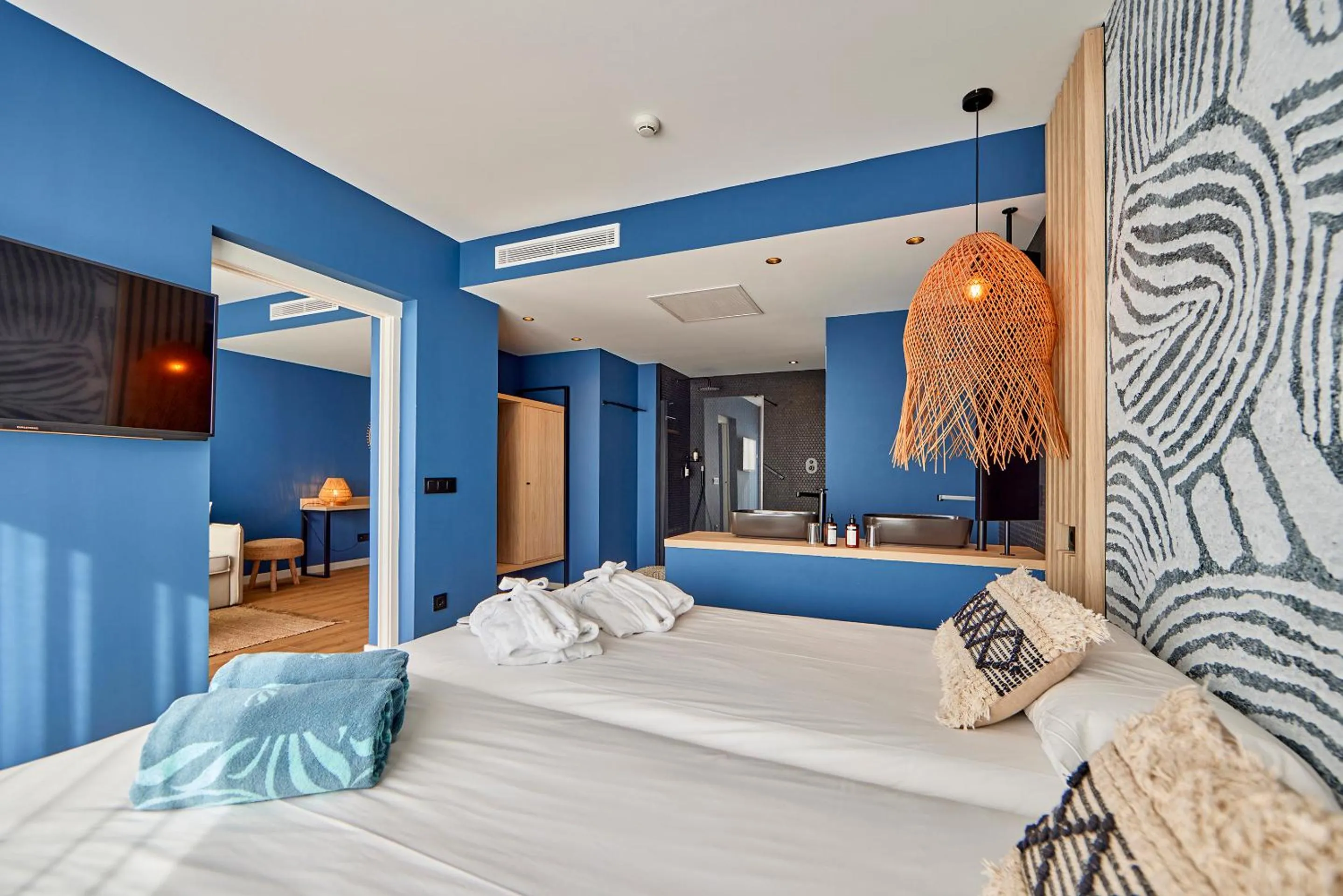 Photo of the whole room, Bed in Hotel Florida Magaluf - Adults Only