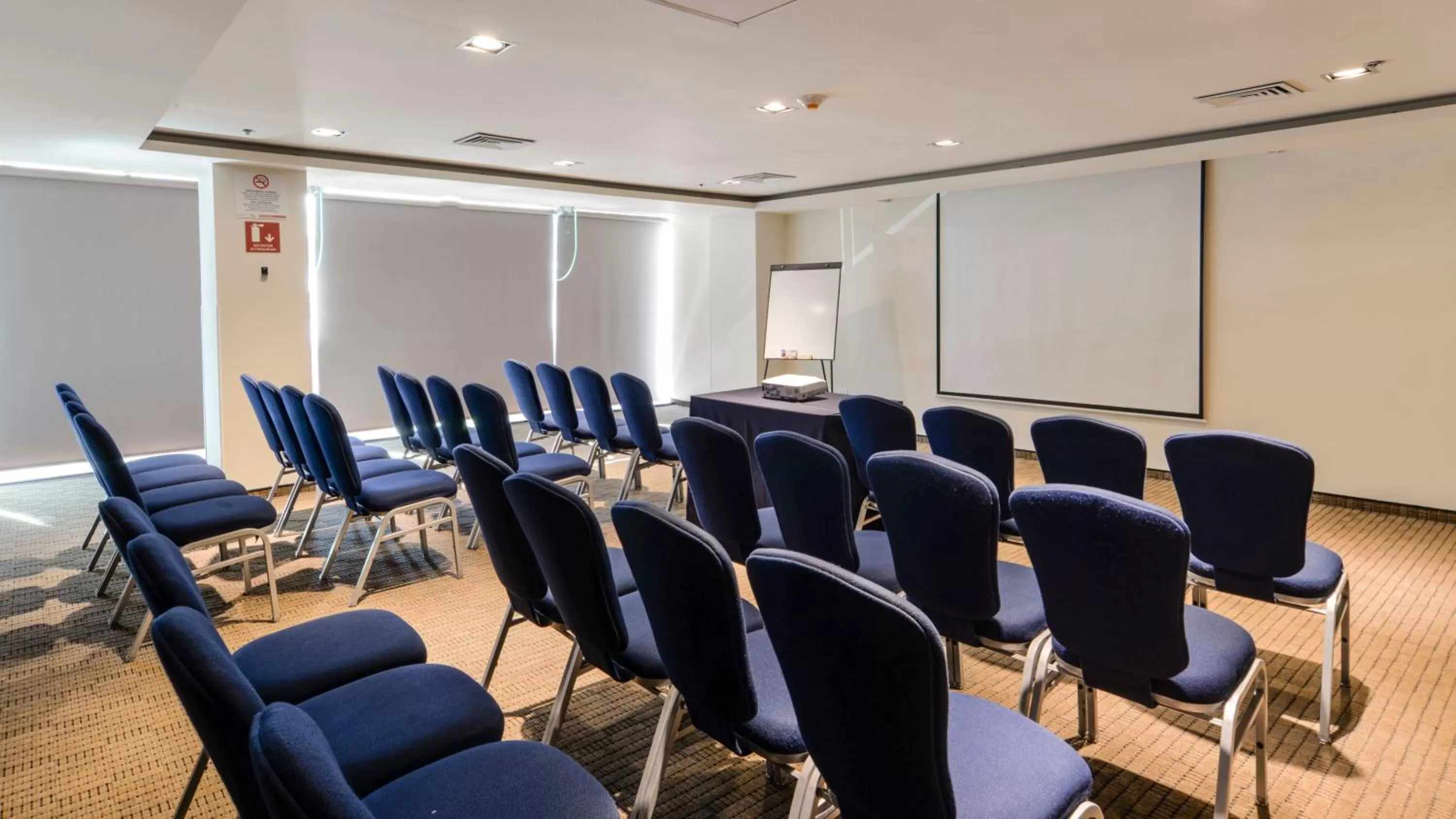 Meeting/conference room in Holiday Inn Express Culiacan by IHG