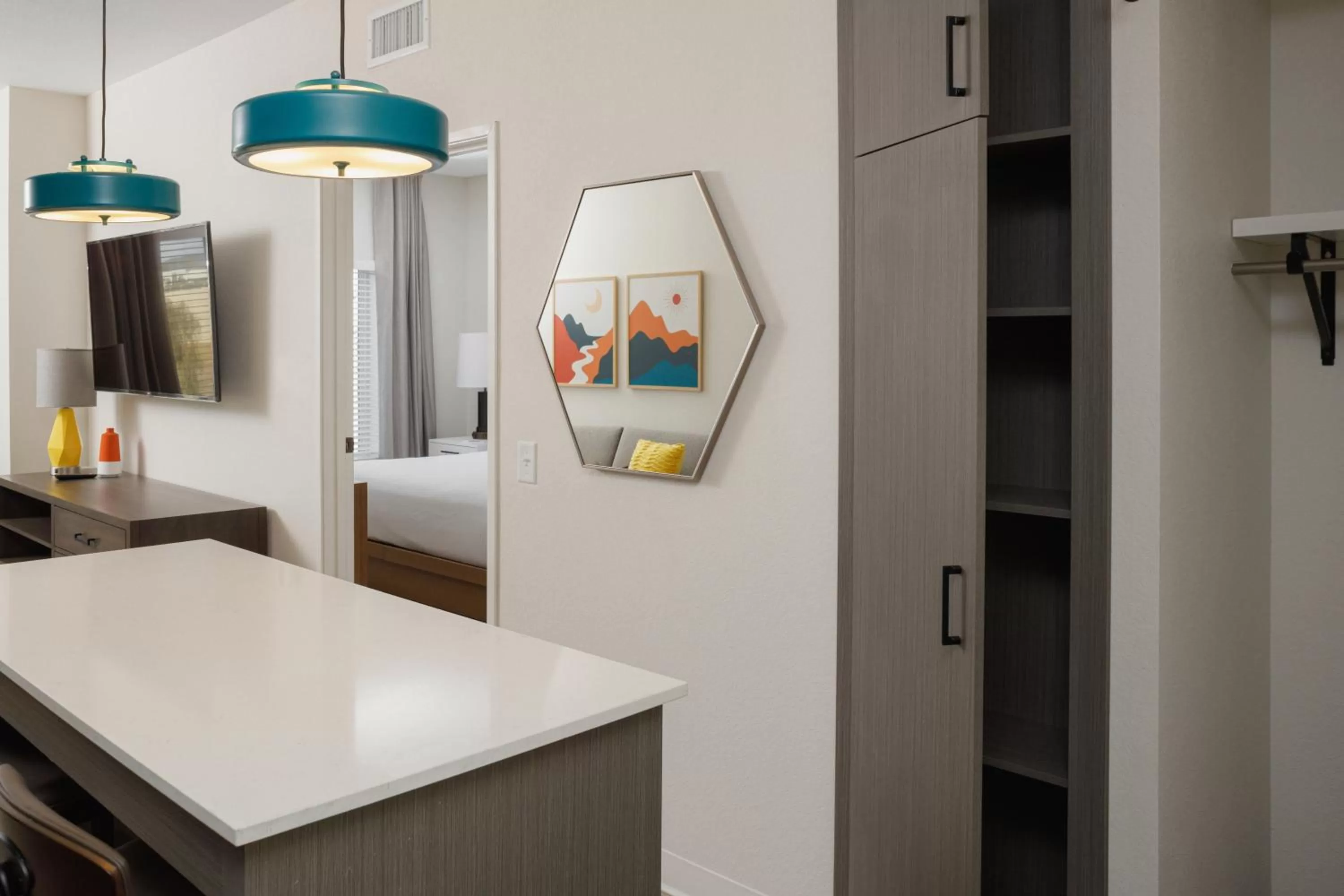 Kitchen or kitchenette, Bed in WaterWalk Extended Stay by Wyndham Boise Meridian