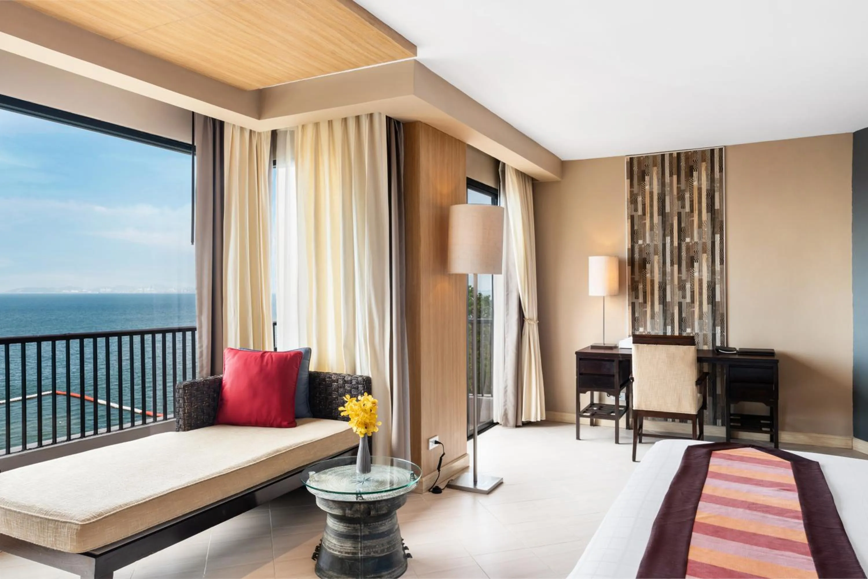 Seating area in Garden Cliff Resort And Spa