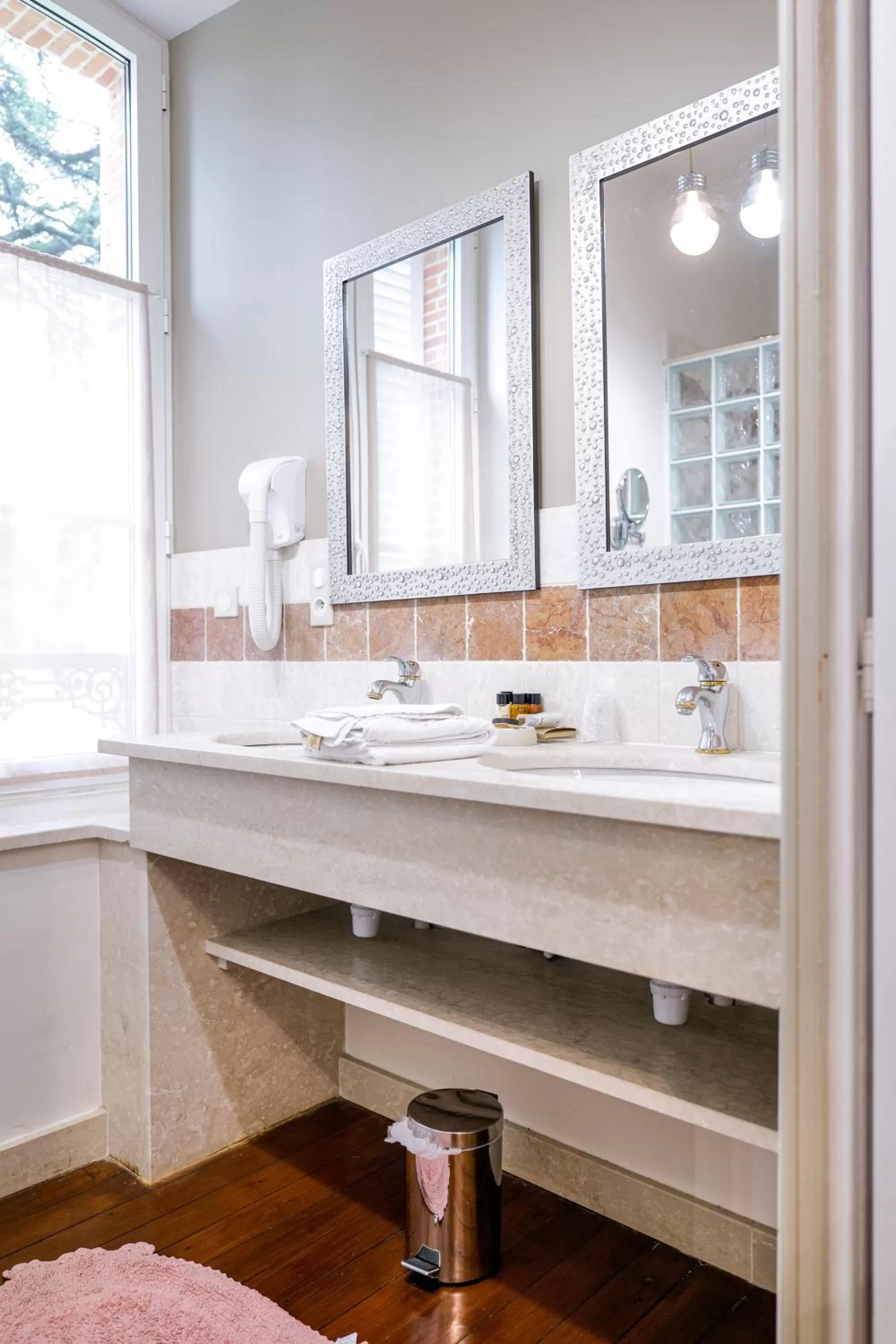 Bathroom in Champagne André Bergère