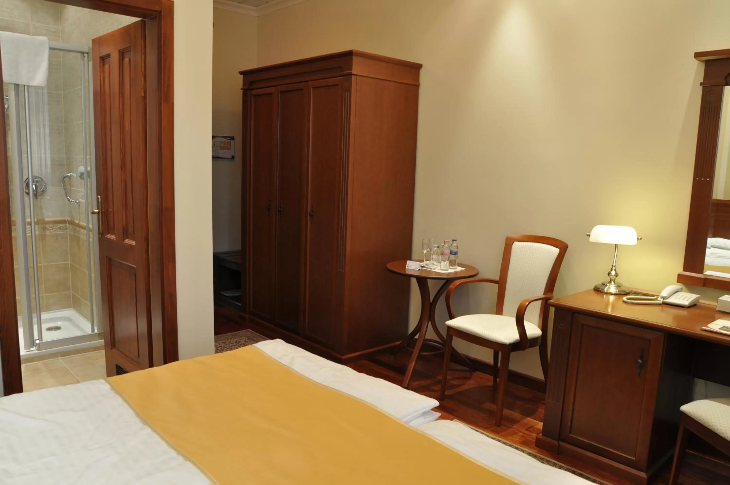 Photo of the whole room in Nimród Bioszálloda és Bioétterem