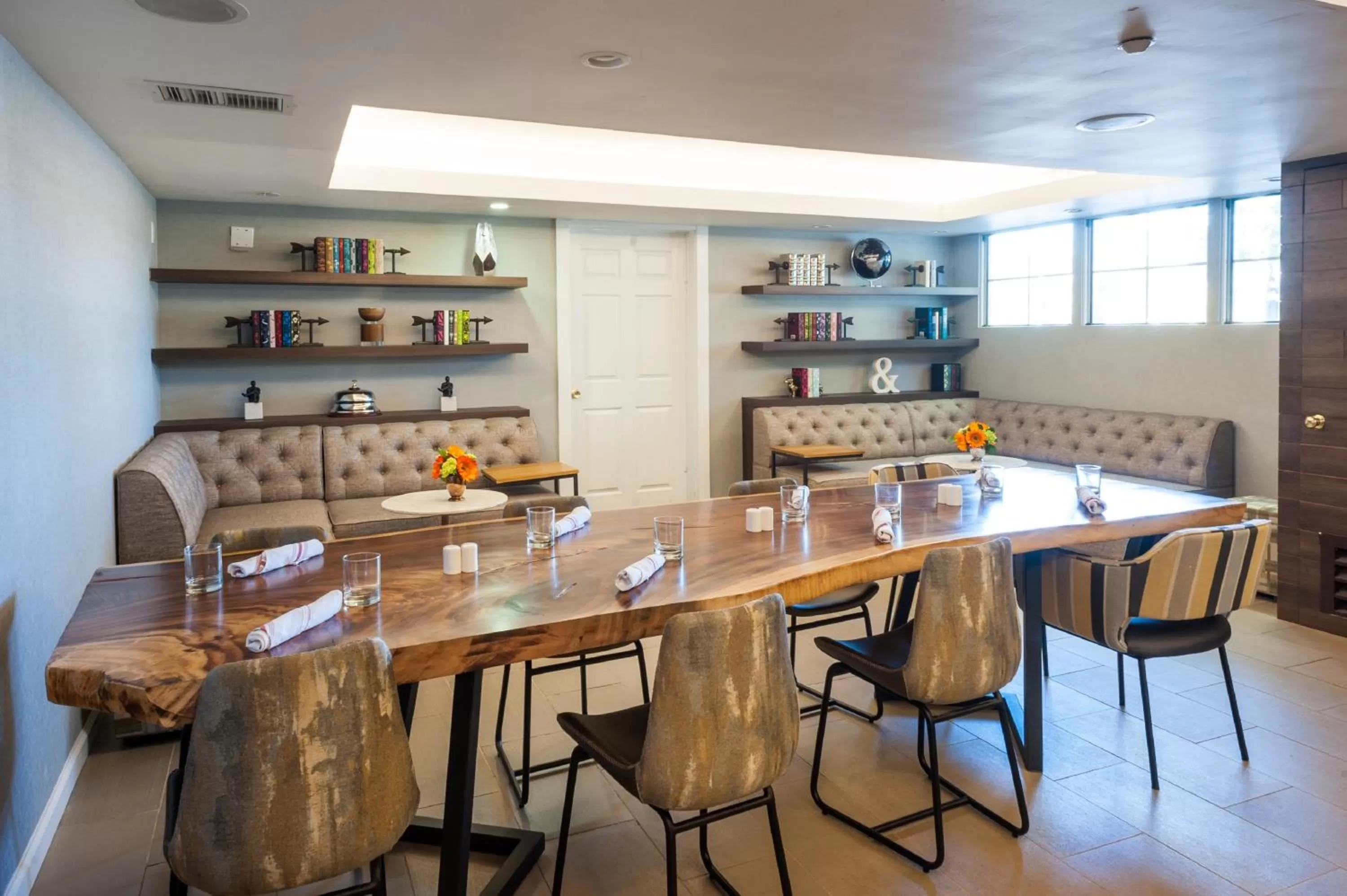 Restaurant/places to eat in Hotel Indigo Napa Valley by IHG