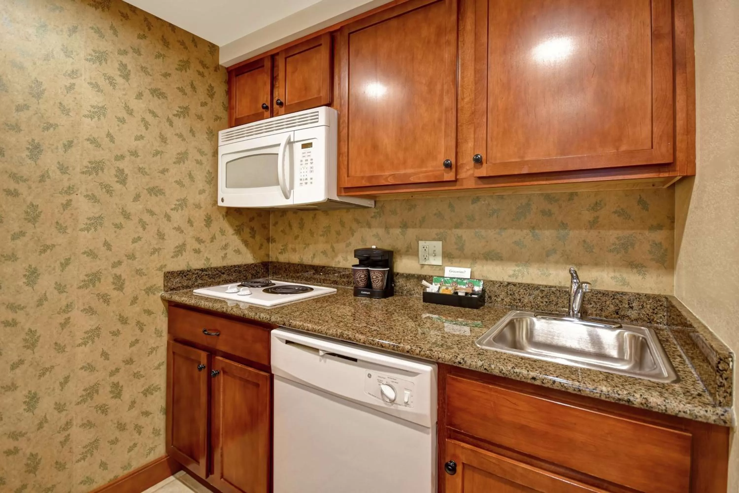 Kitchen or kitchenette in Homewood Suites by Hilton Lancaster