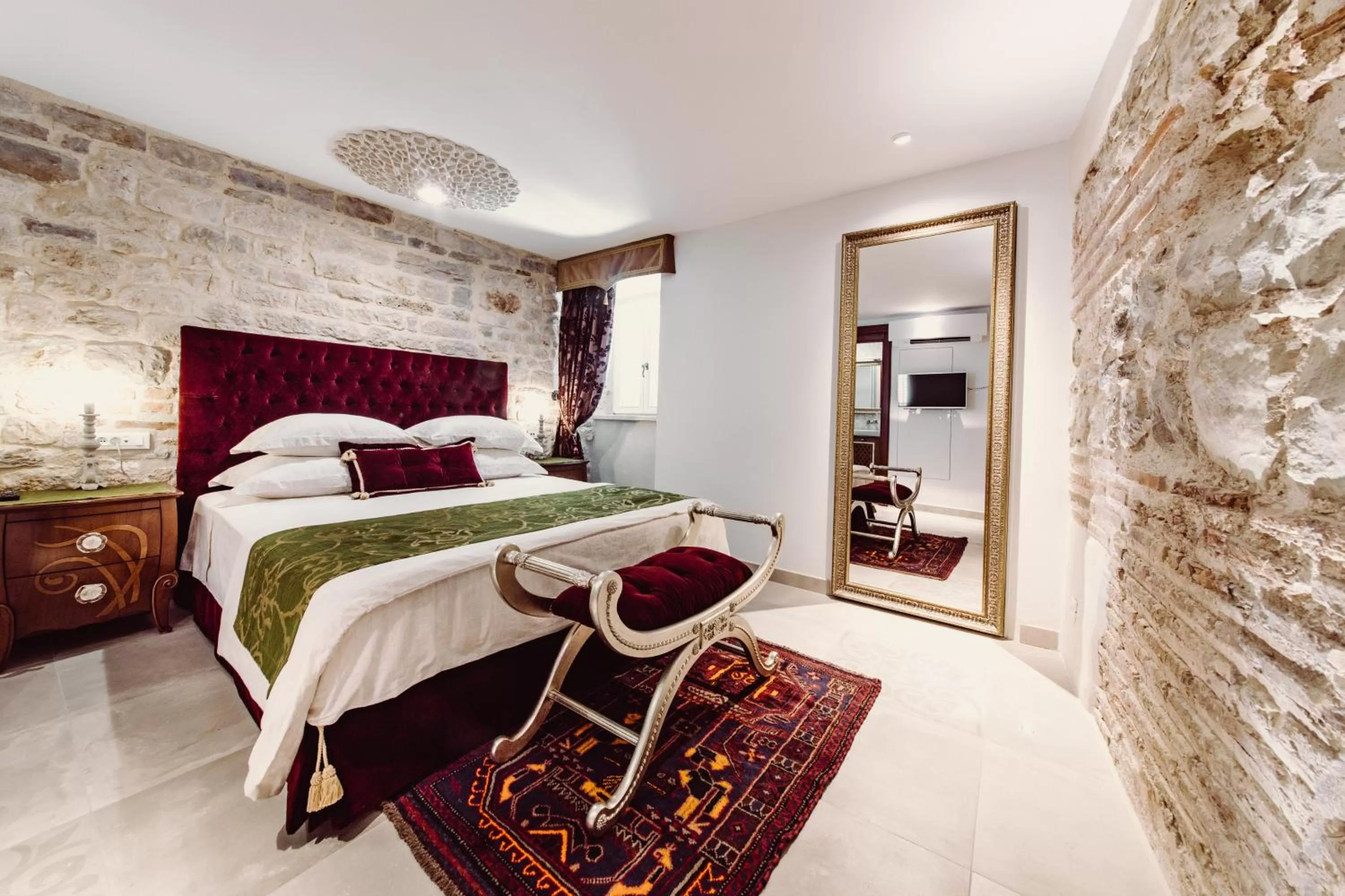 Photo of the whole room, Bed in Villa Nepos Hotel