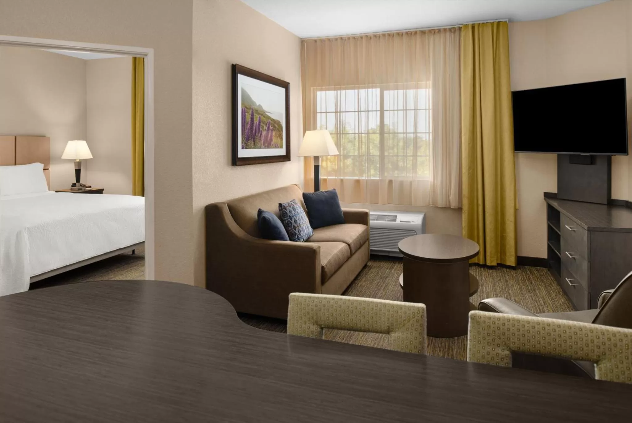 Photo of the whole room, Bed in Candlewood Suites Turlock by IHG