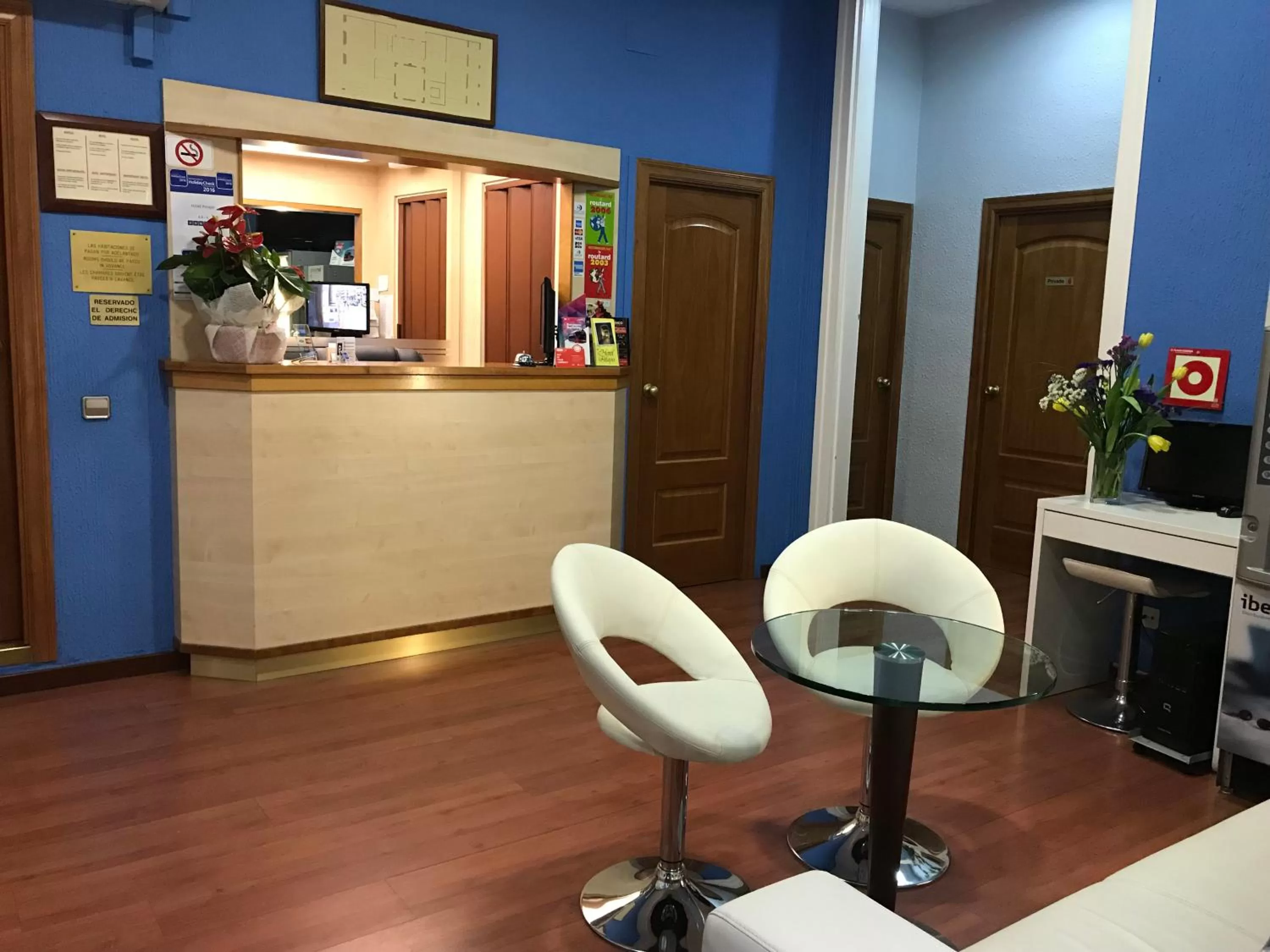 Lobby or reception in Hotel Pelayo