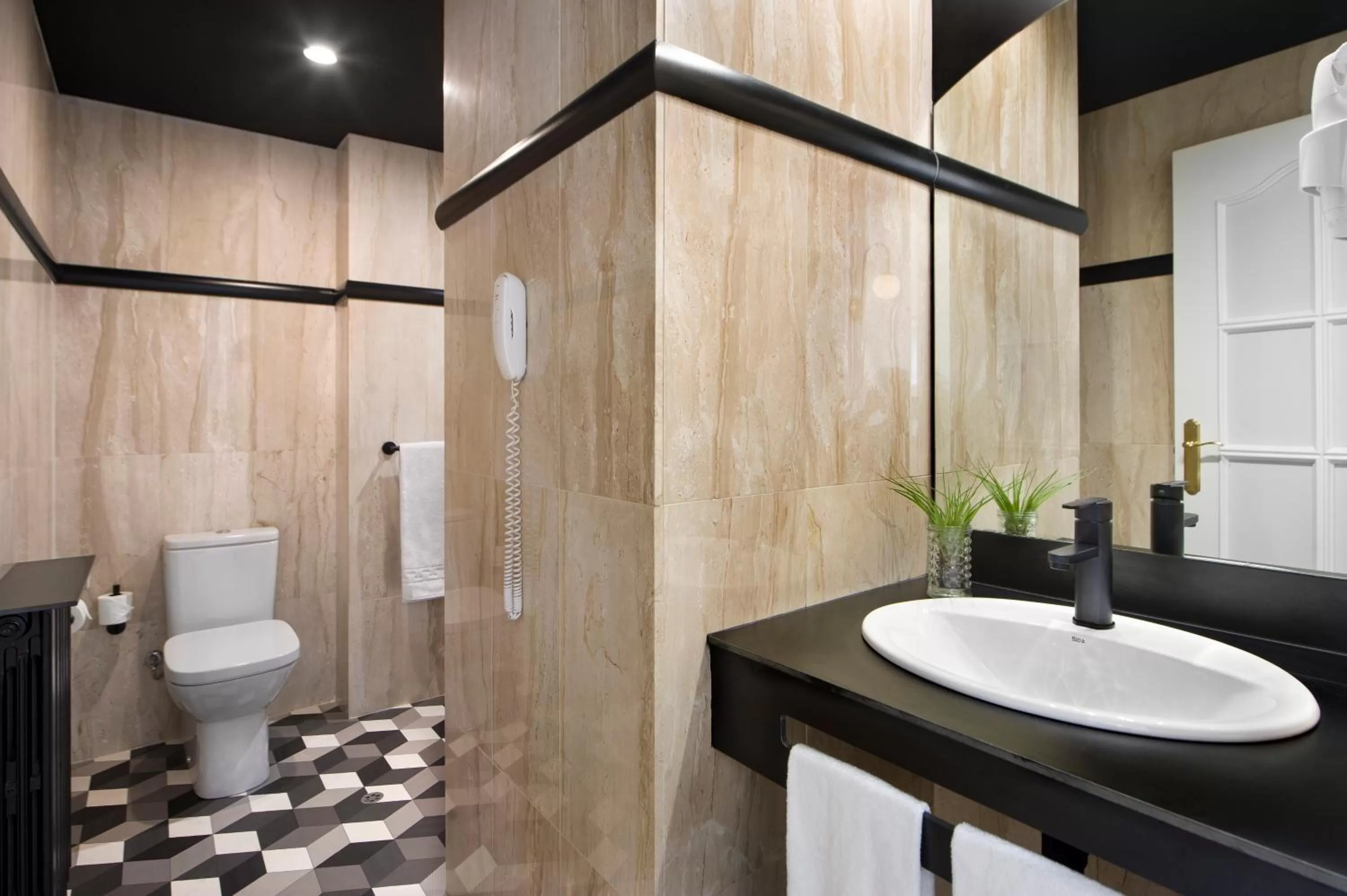 Bathroom in Hotel Inca