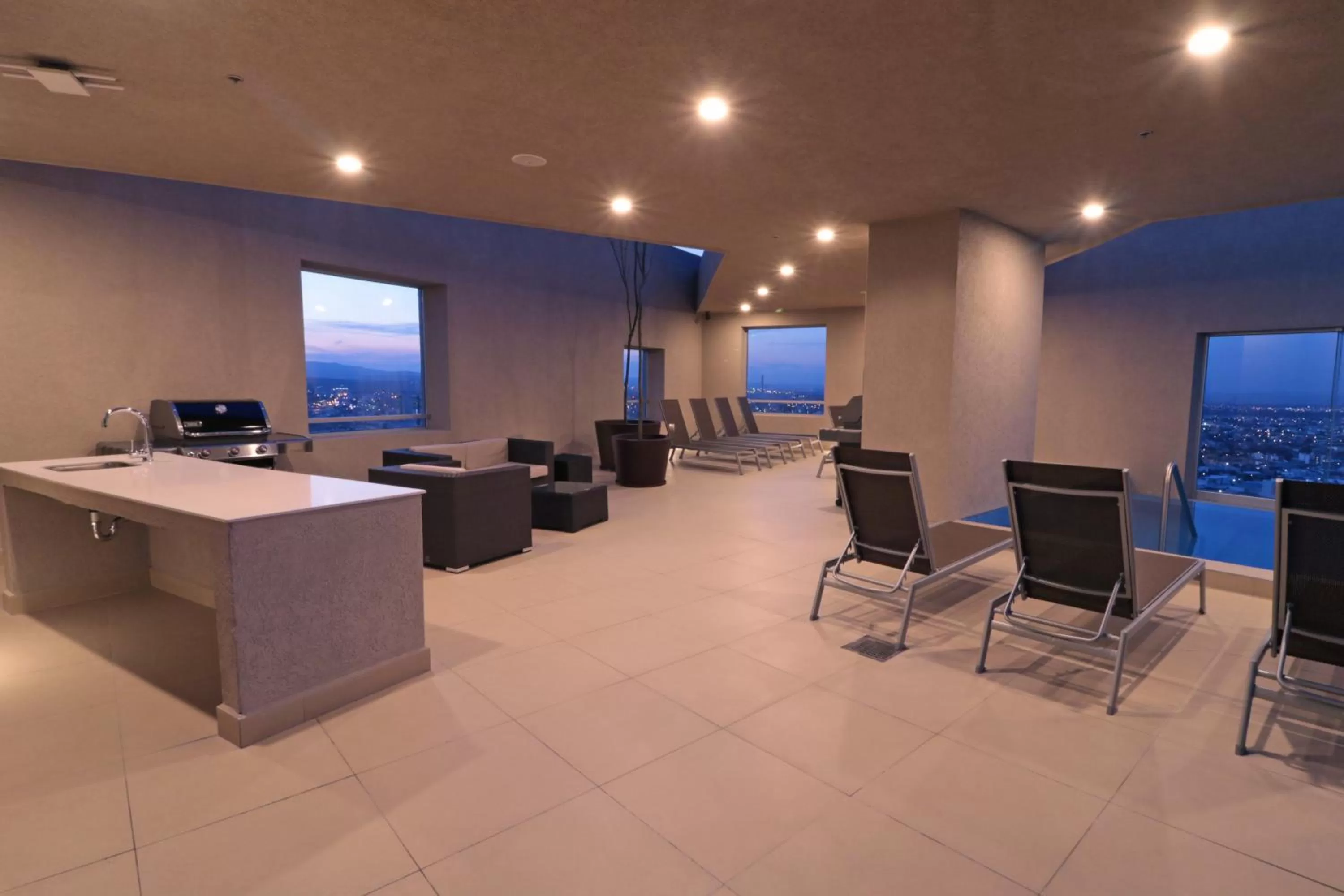 Swimming pool in Staybridge Suites San Luis Potosi by IHG