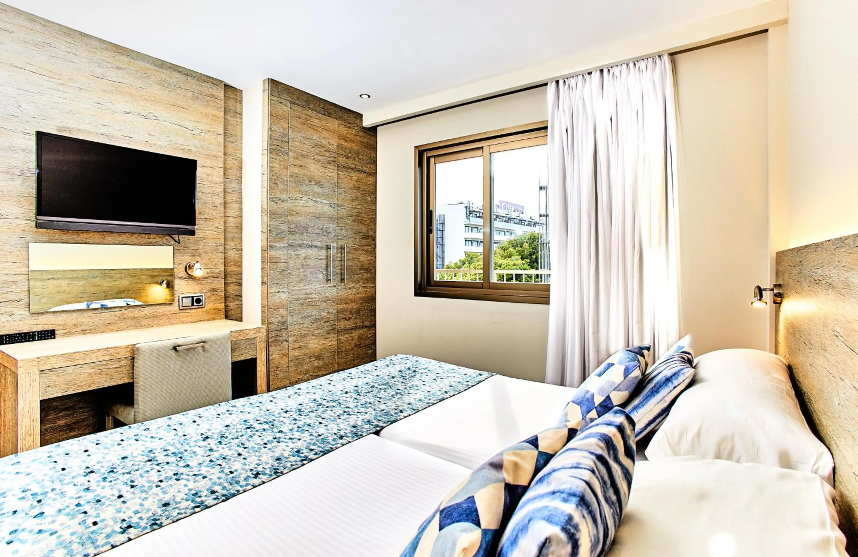 TV and multimedia, Bed in Alua Palmanova Bay