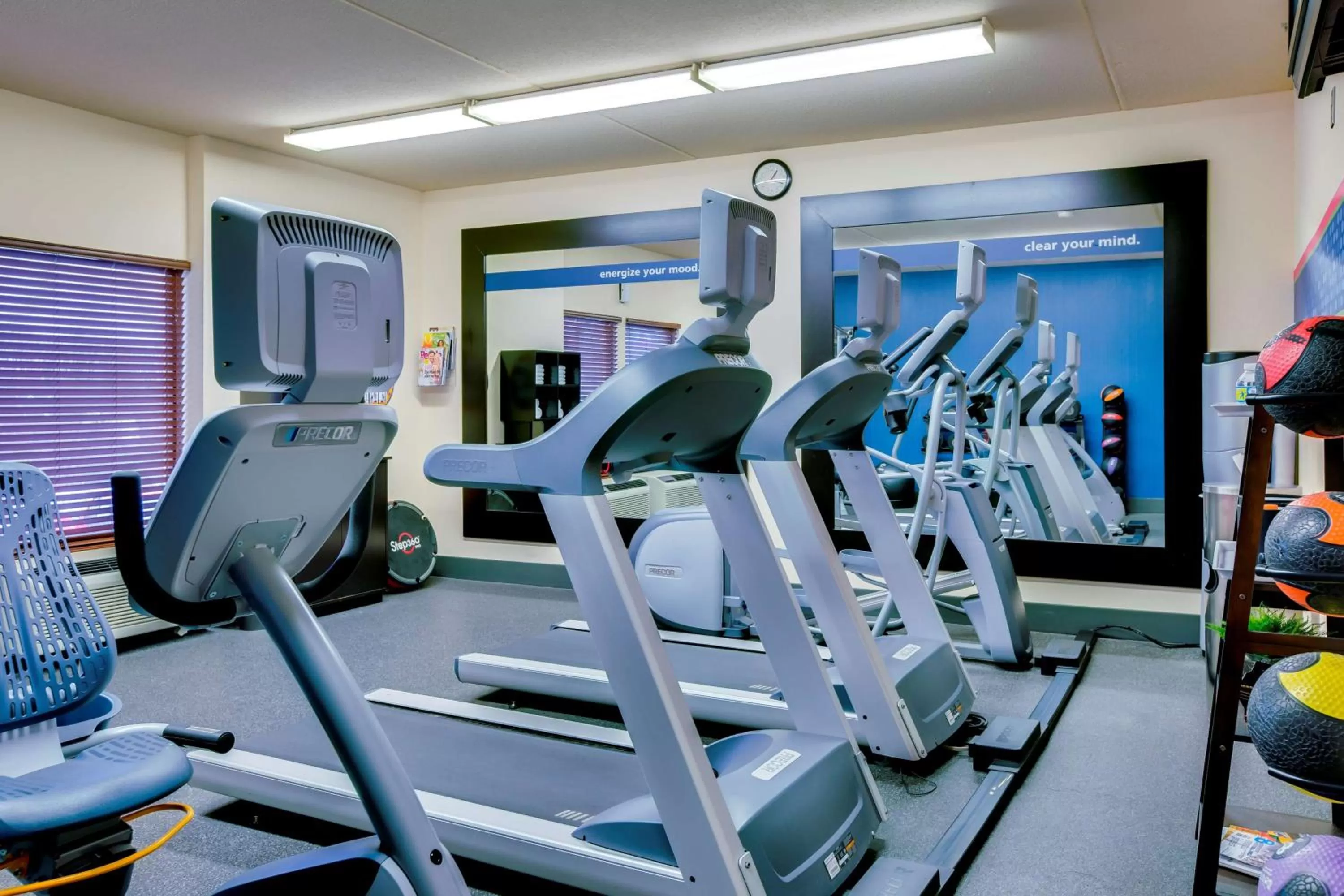 Fitness centre/facilities in Hampton Inn Pittsburgh/Airport