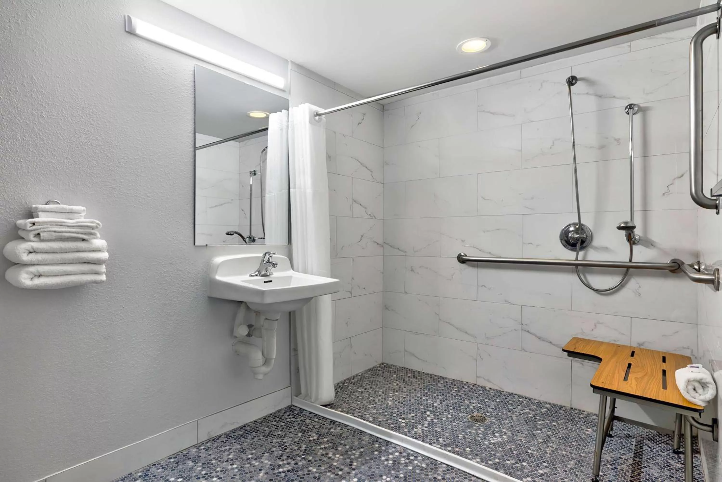 Bedroom in Motel 6-Plano, TX - Plano Northeast