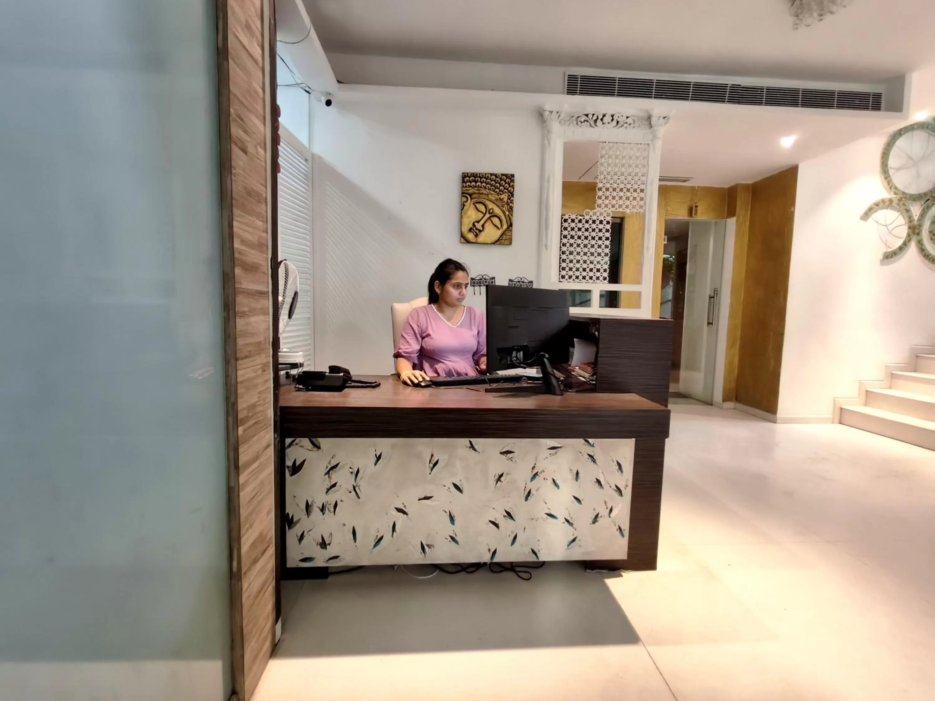 Lobby or reception in The Sky Imperial Hotel Yahvi