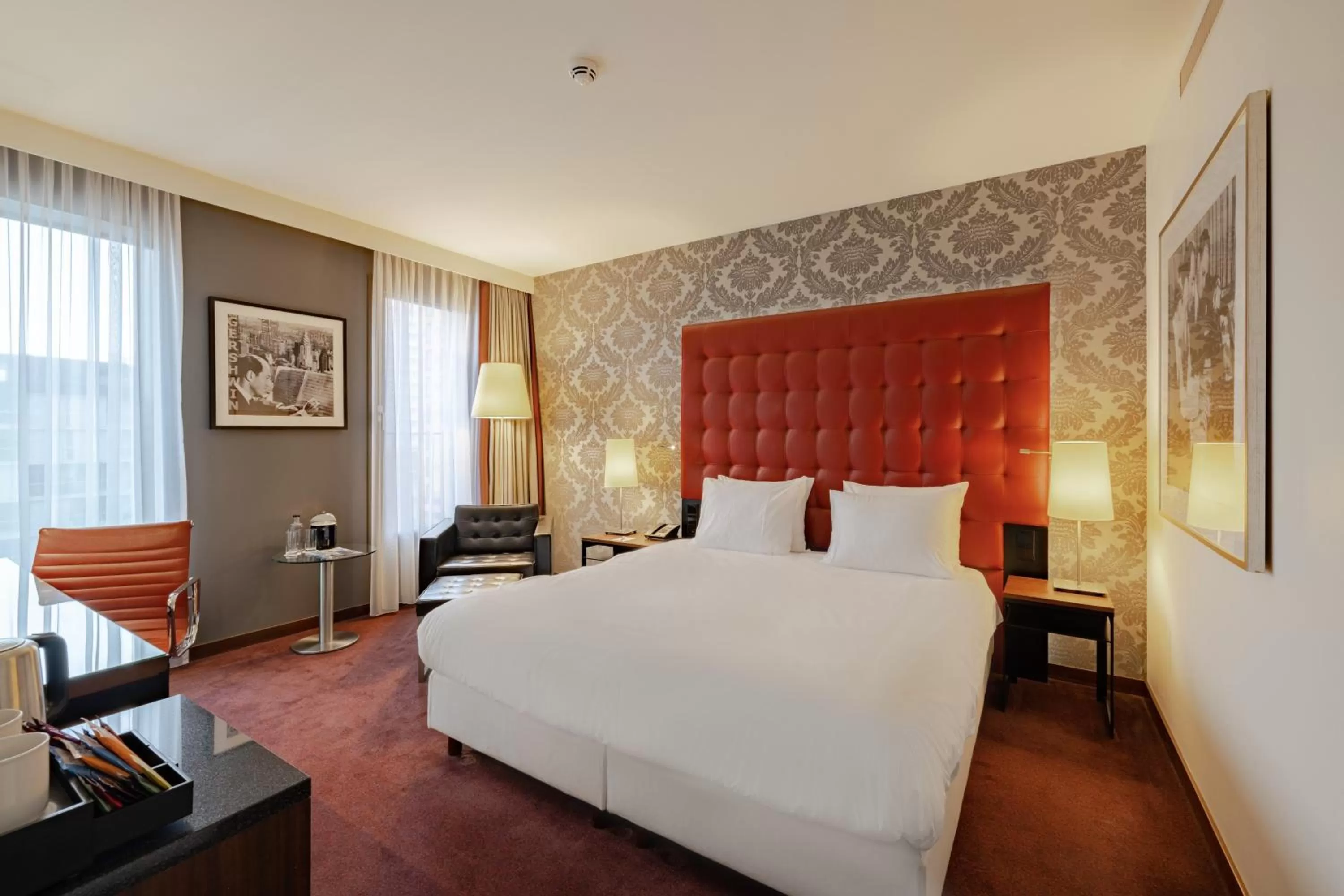 Photo of the whole room, Bed in Crowne Plaza Amsterdam - South by IHG