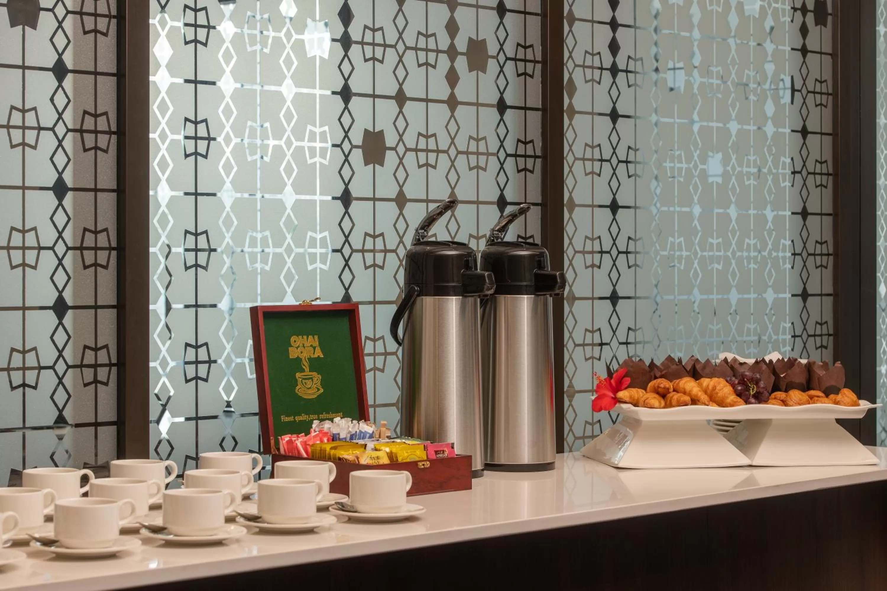 Coffee/tea facilities in Crowne Plaza - Dar Es Salaam by IHG