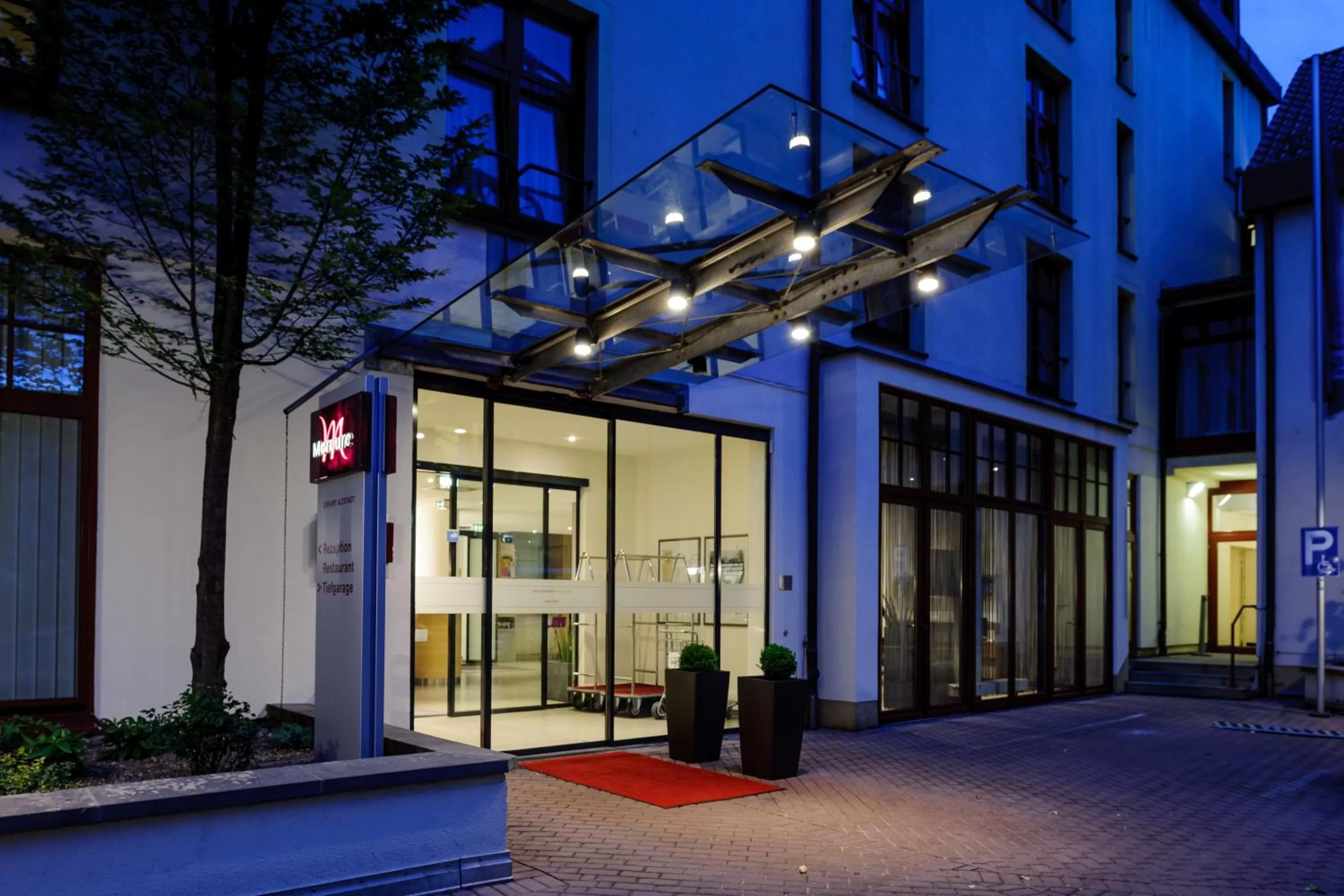 Facade/entrance in Mercure Hotel Erfurt Altstadt