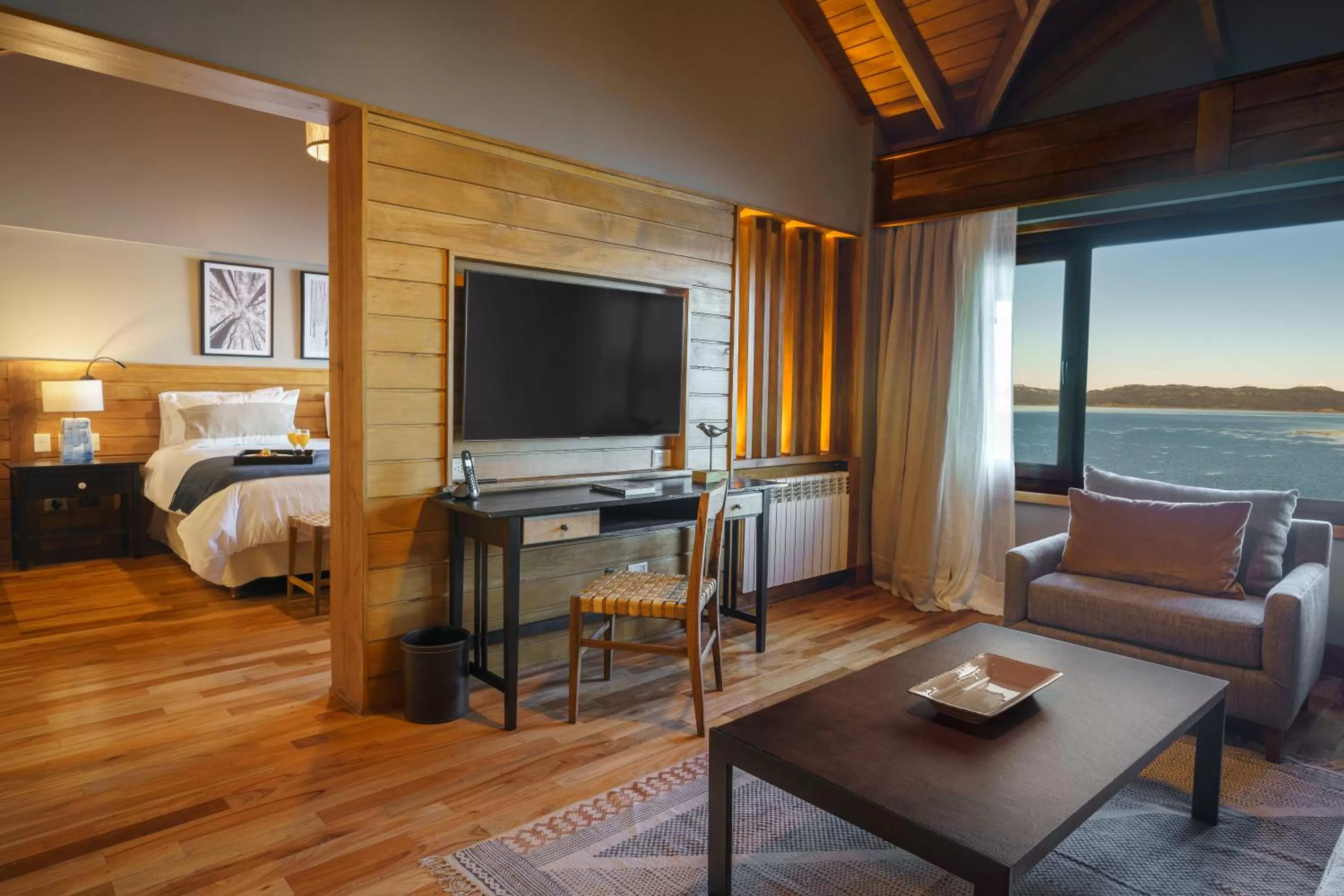 TV and multimedia, Bed in Los Cauquenes Resort + Spa + Experiences