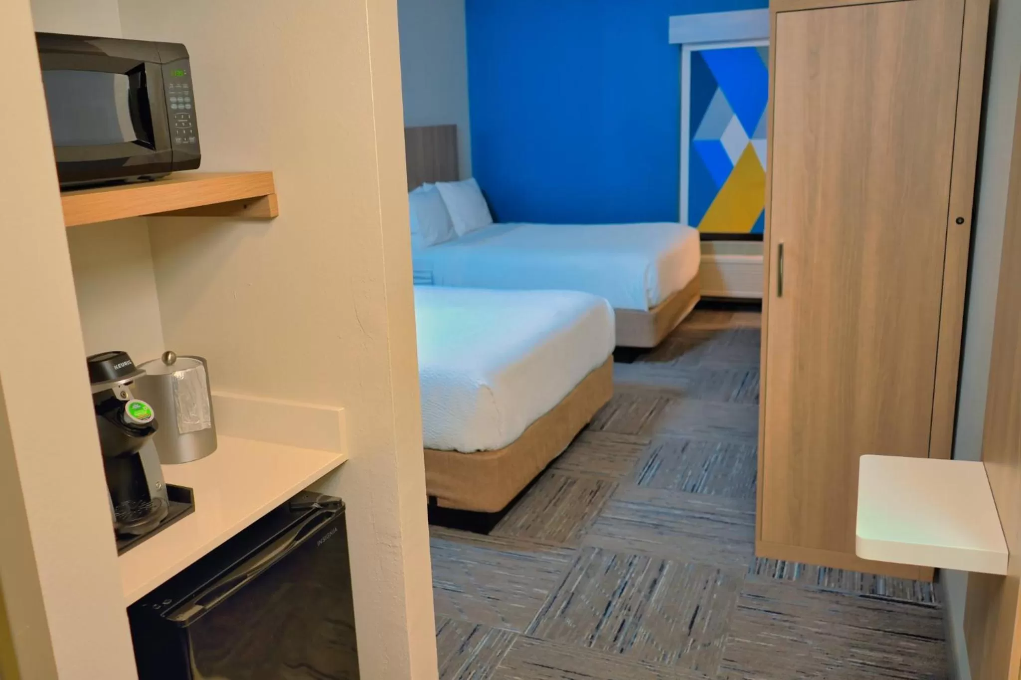 Photo of the whole room, Bed in Holiday Inn Express Hotel & Suites Tampa-Oldsmar by IHG