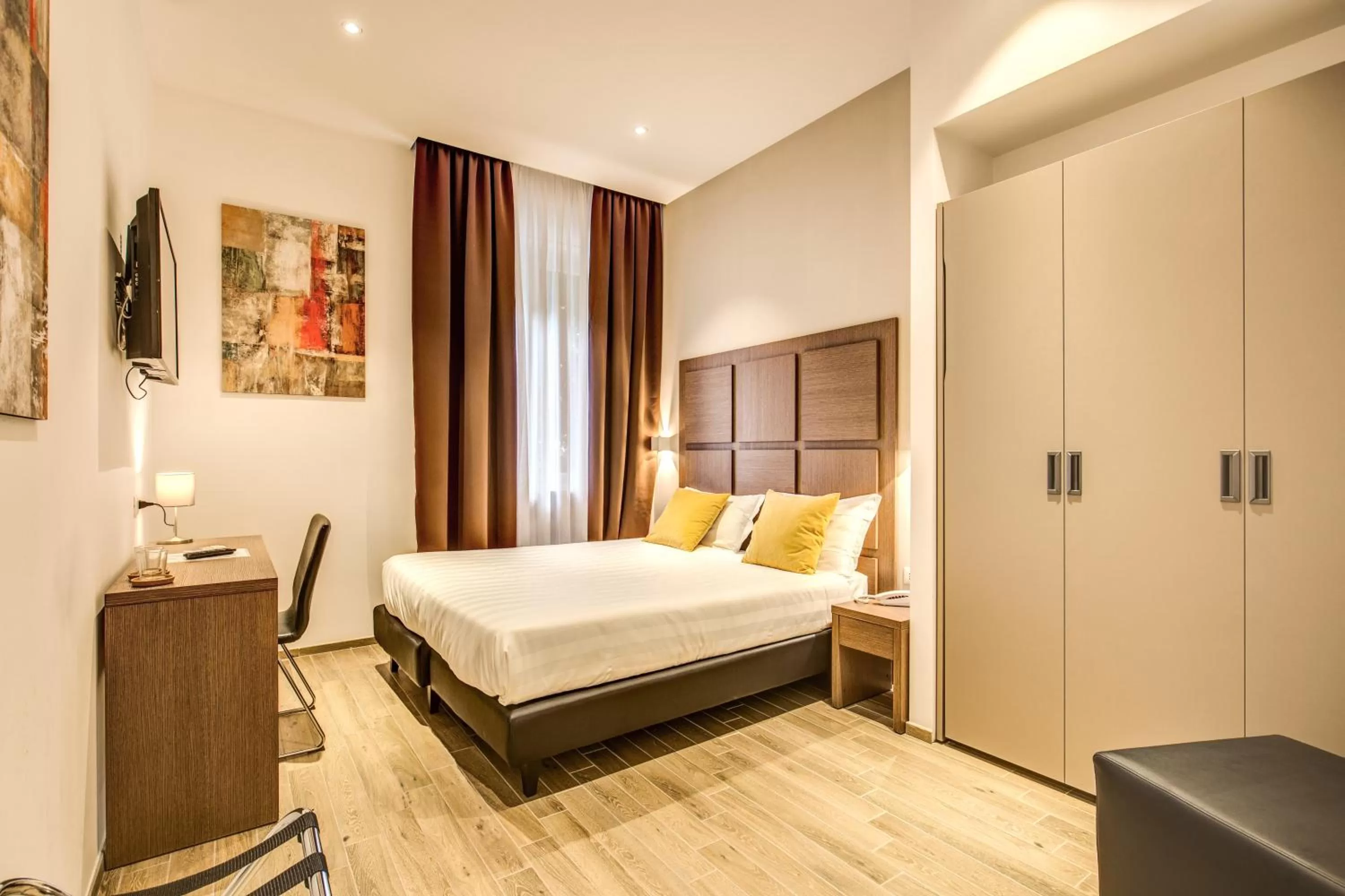 Photo of the whole room, Bed in Rome Garden Hotel