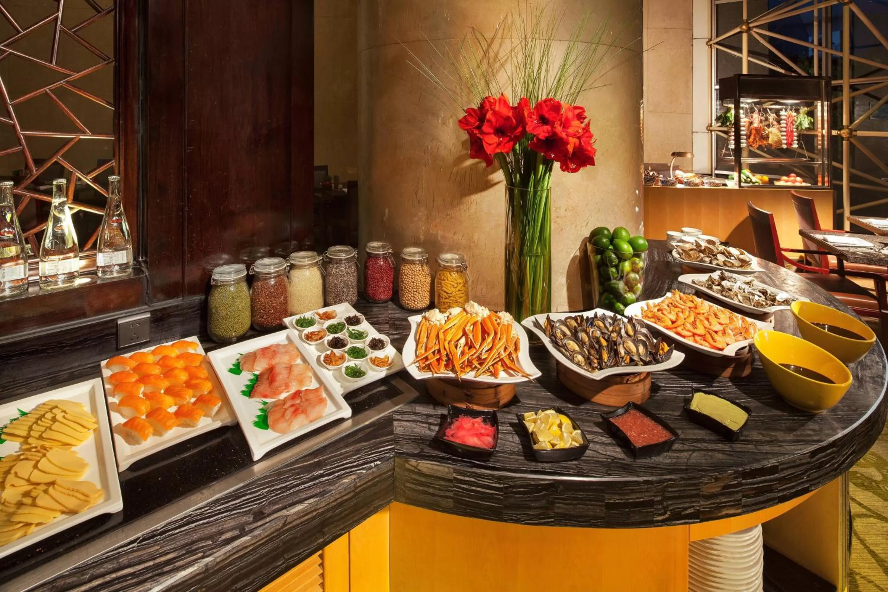 Restaurant/places to eat in Courtyard By Marriott Shanghai Pudong