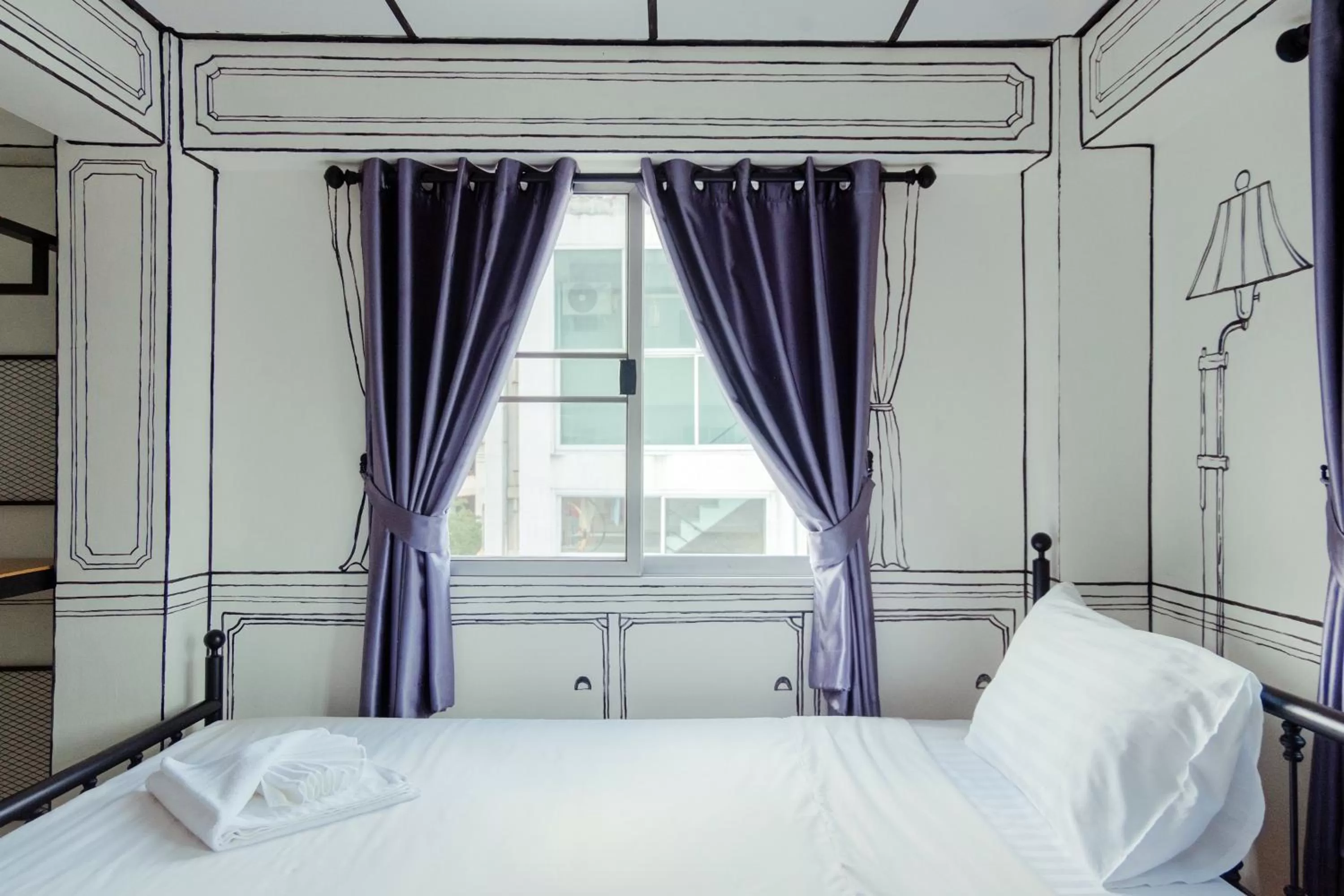 Bedroom, Bed in RoomQuest Chiang Mai Tha Phae