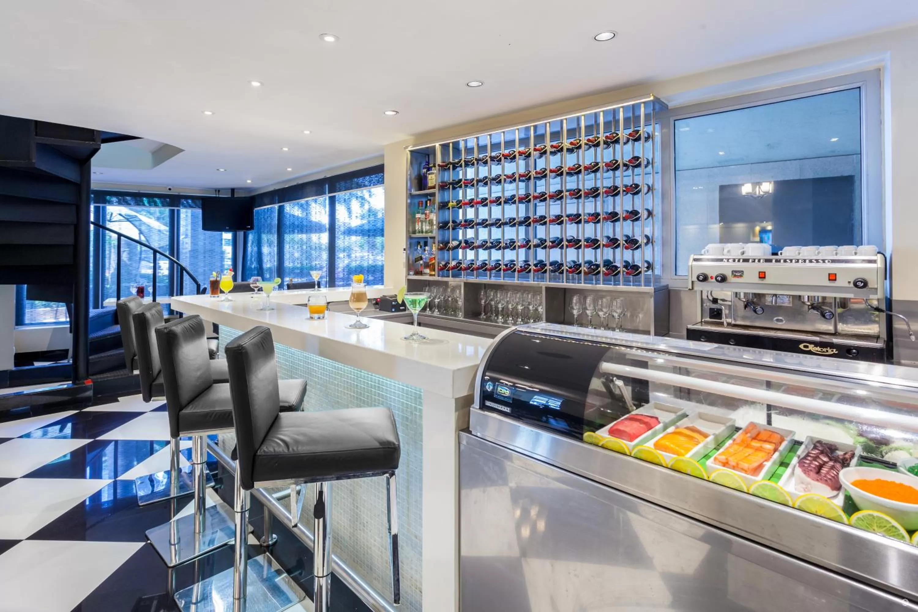 Lounge or bar in Wyndham Garden Guayaquil