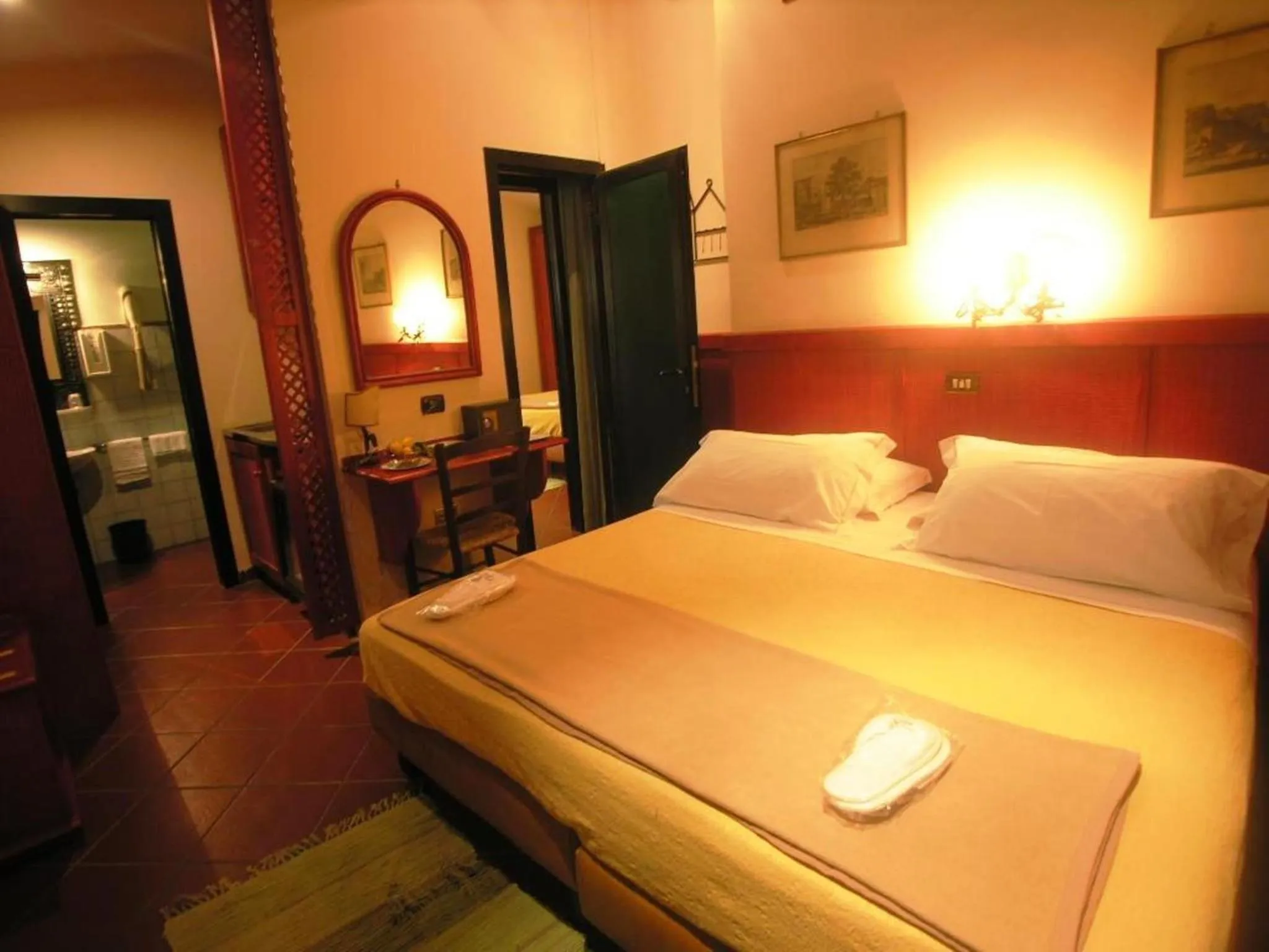 Decorative detail, Bed in Hotel Toledo