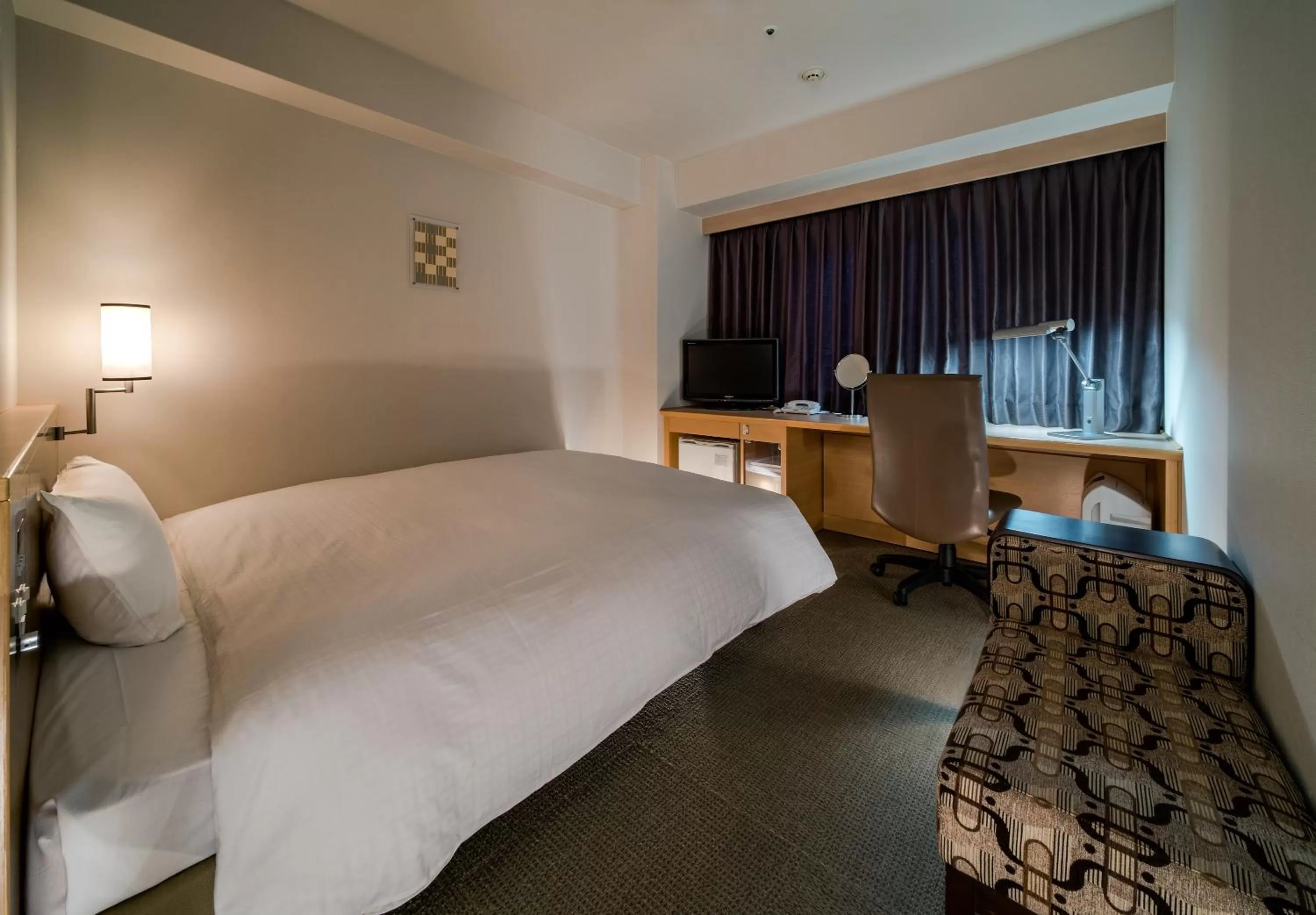 Standard Queen Room - Non-Smoking in Daiwa Roynet Hotel Hiroshima