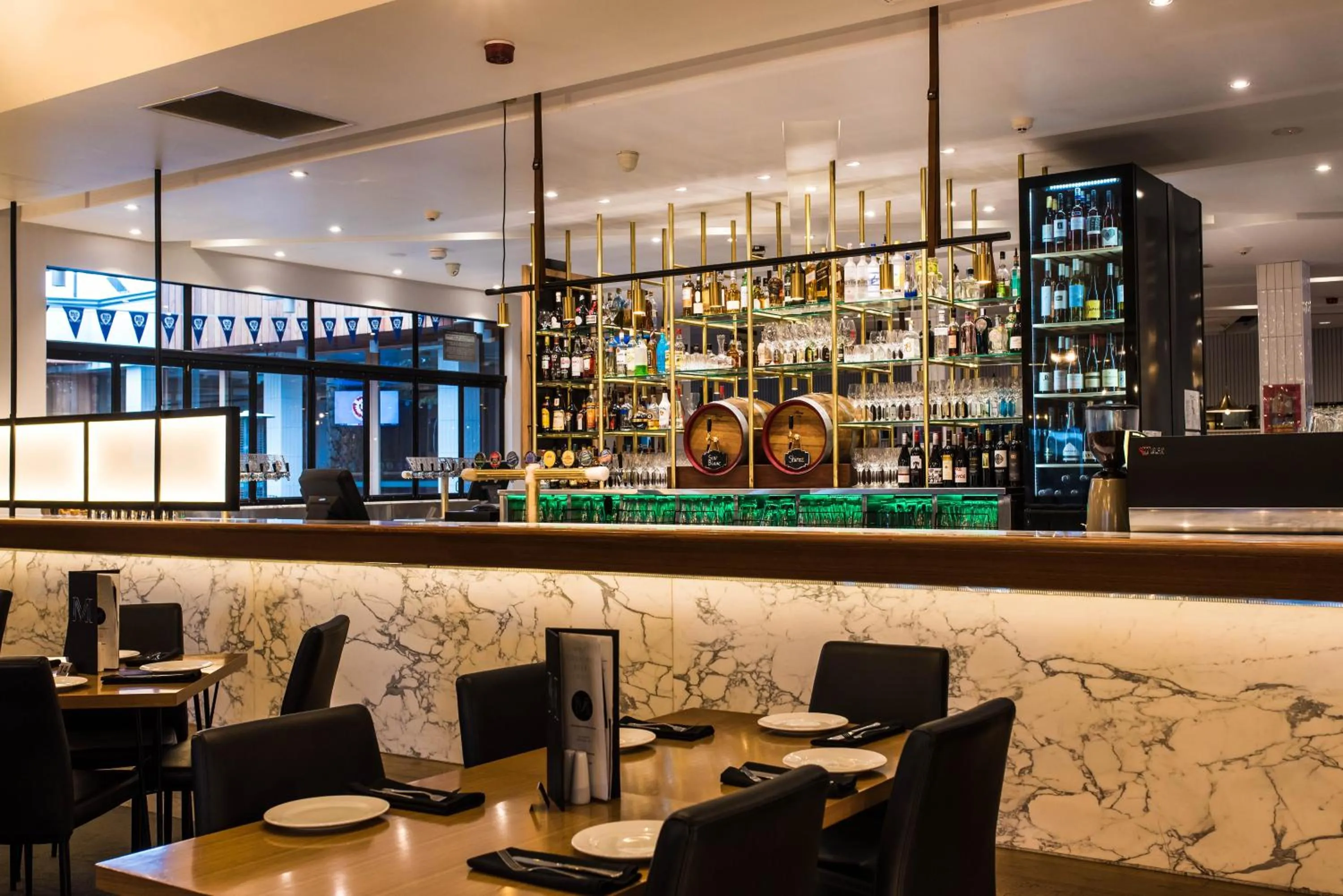 Restaurant/places to eat in Morphett Arms Hotel