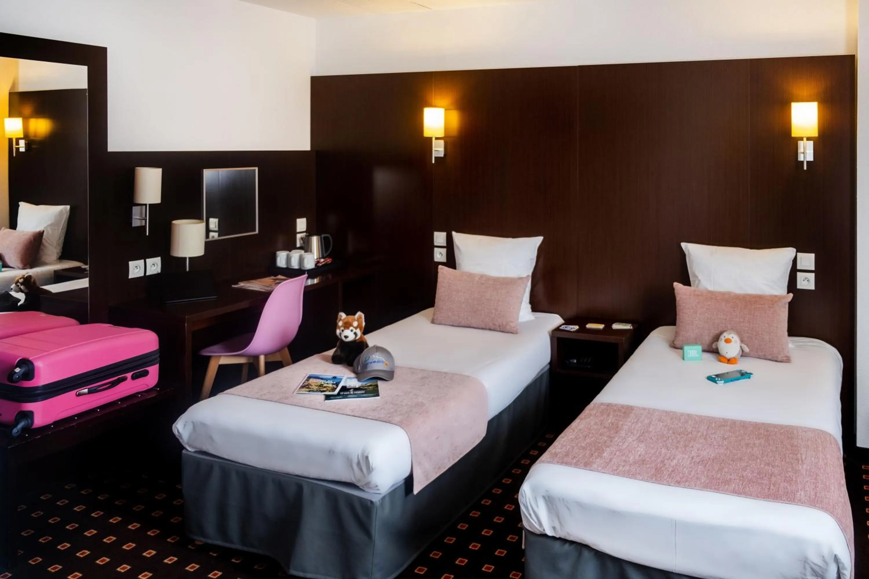 Bathroom, Bed in Hôtel Sainte-Rose