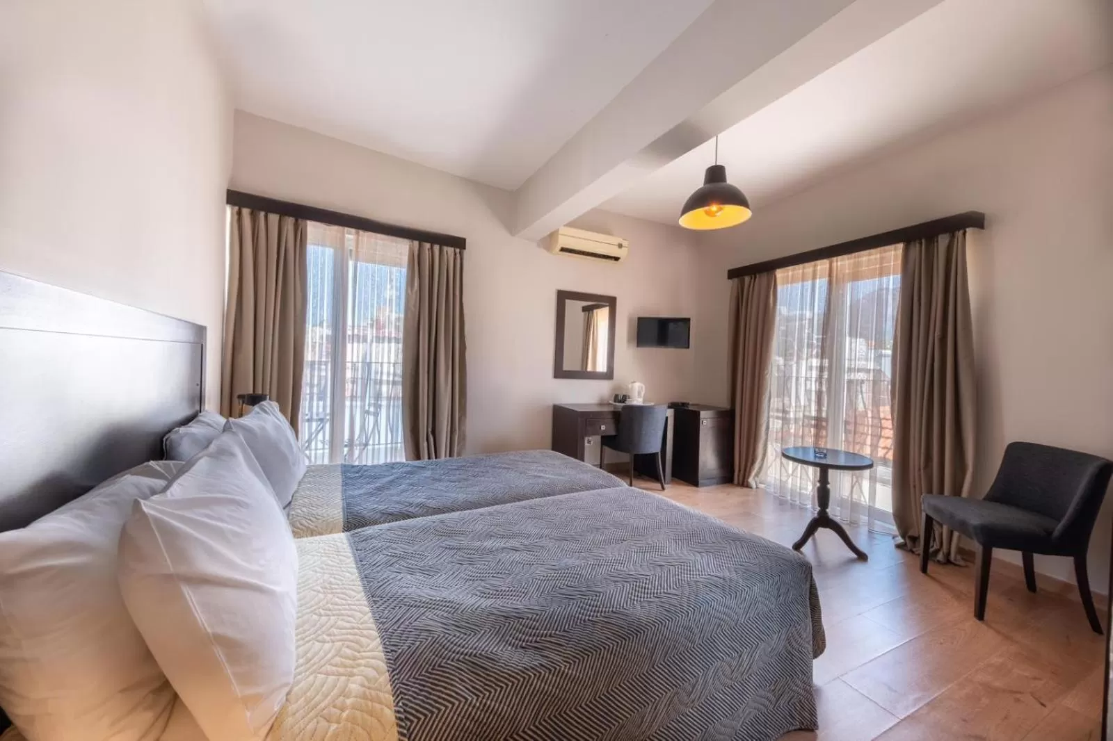 Bed in Kyrenia British Harbour Hotel