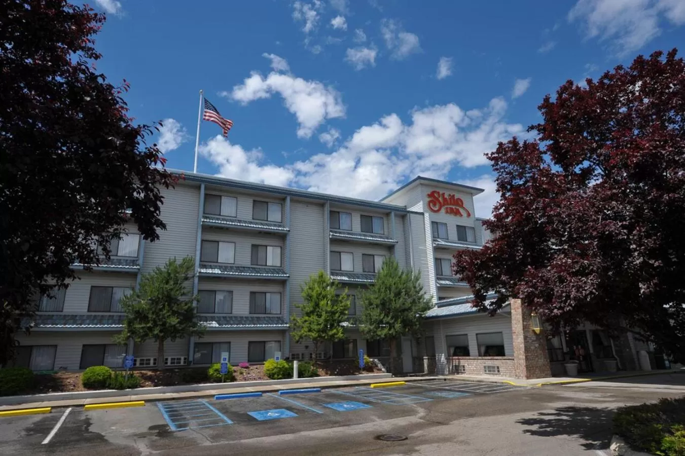 Shilo Inn Suites Hotel - Nampa Suites