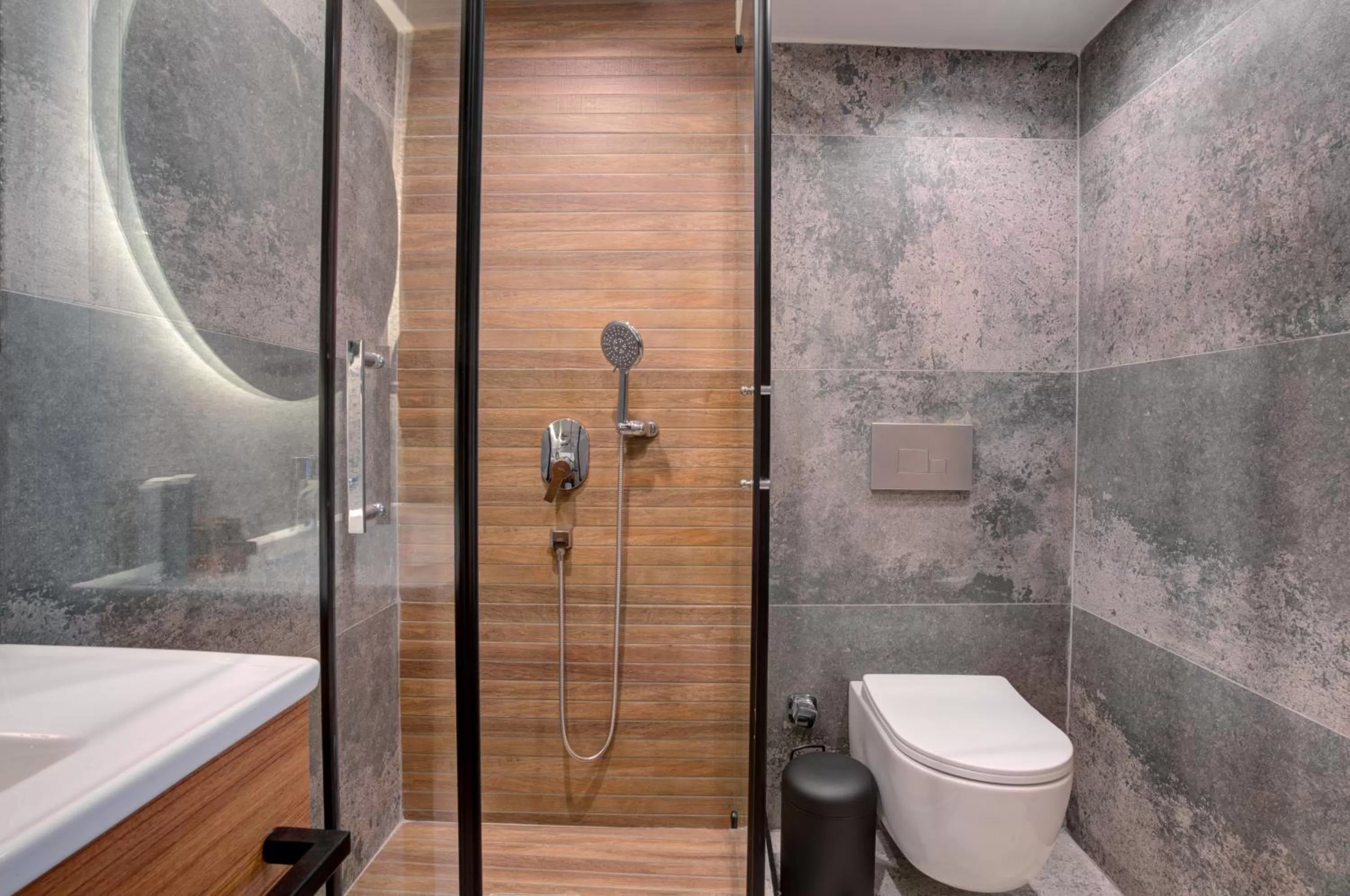 Shower in Depiero Hotel Karaköy