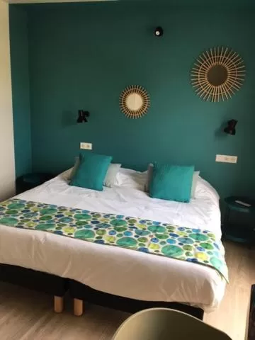 Bed in Hotel Cantosorgue