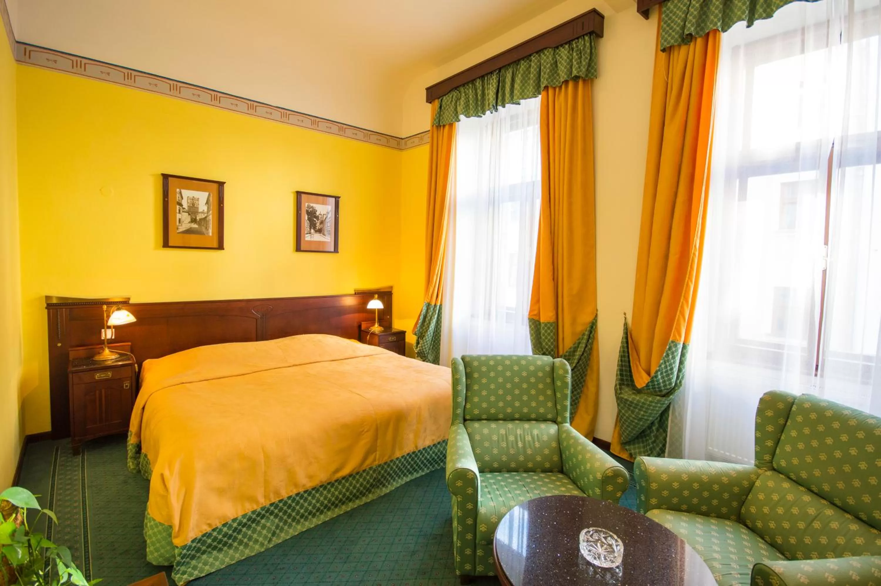 Bed in Grandhotel Garni