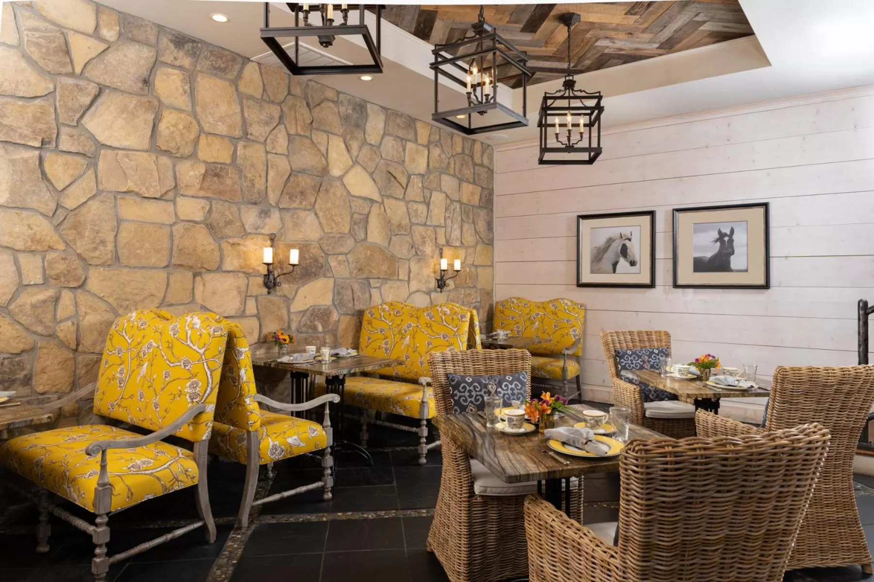 Breakfast in The White Birch Inn