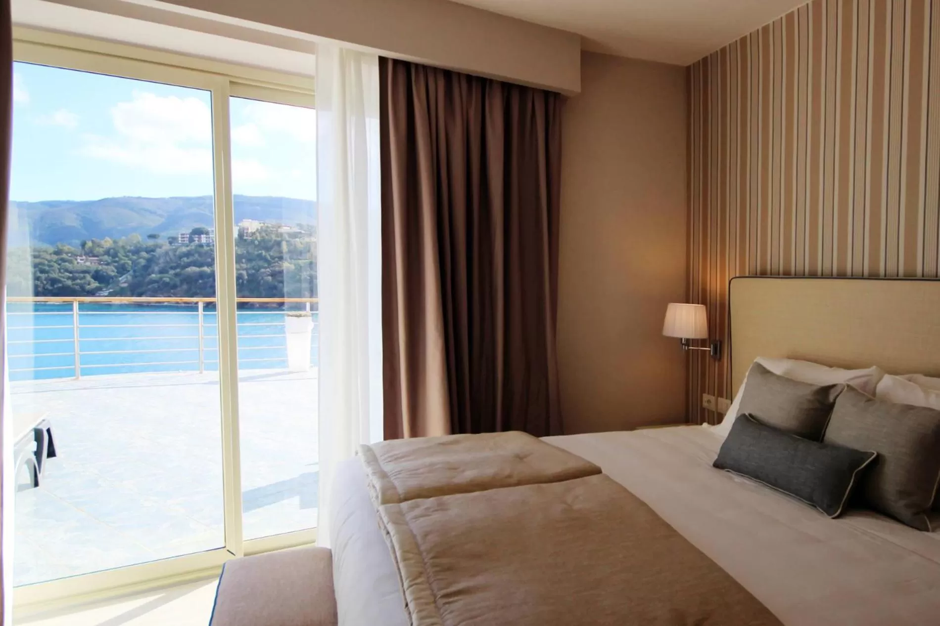 Photo of the whole room, Bed in Hotel Plaza