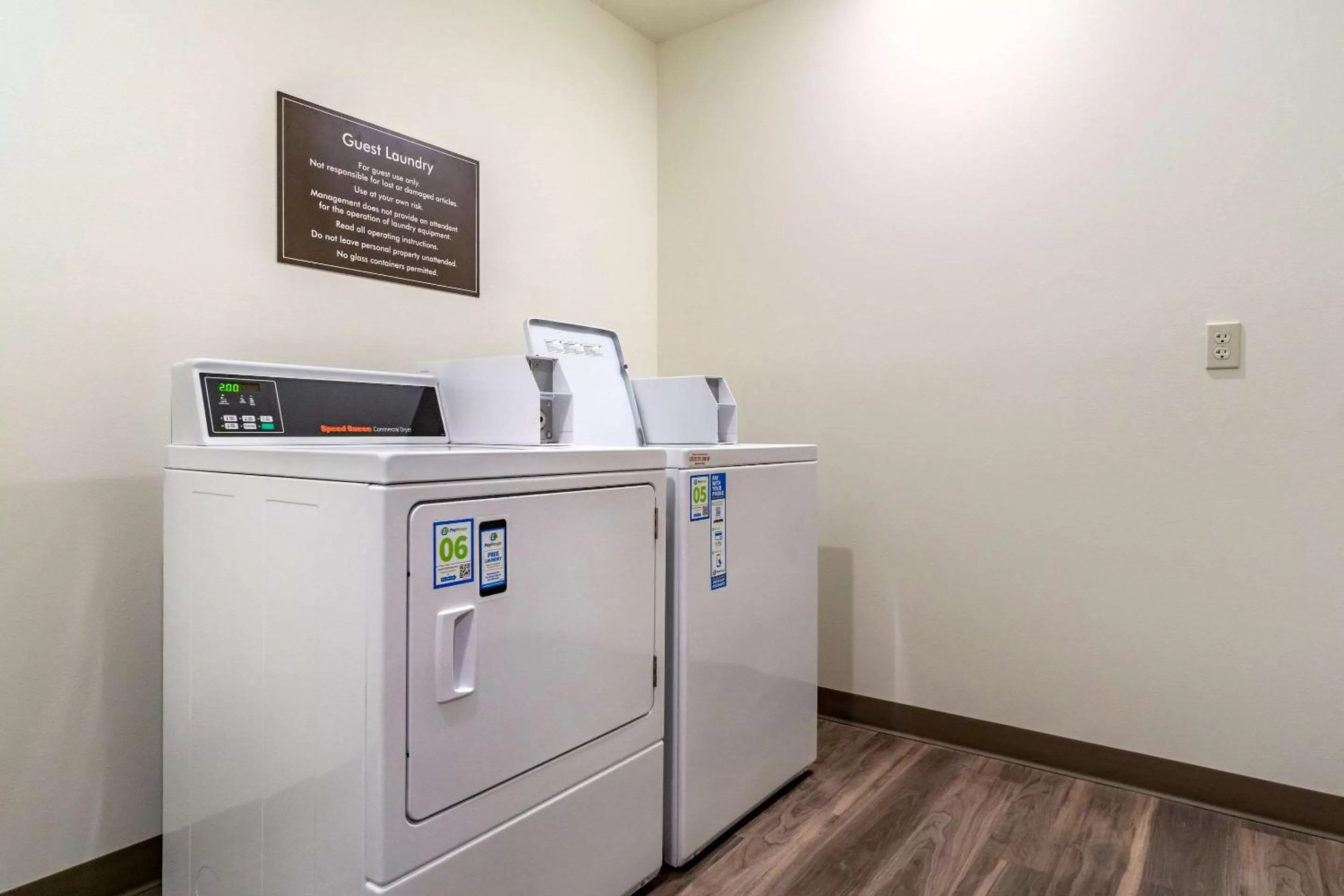 On site, Kitchen/Kitchenette in Sleep Inn & Suites Wenatchee-Leavenworth