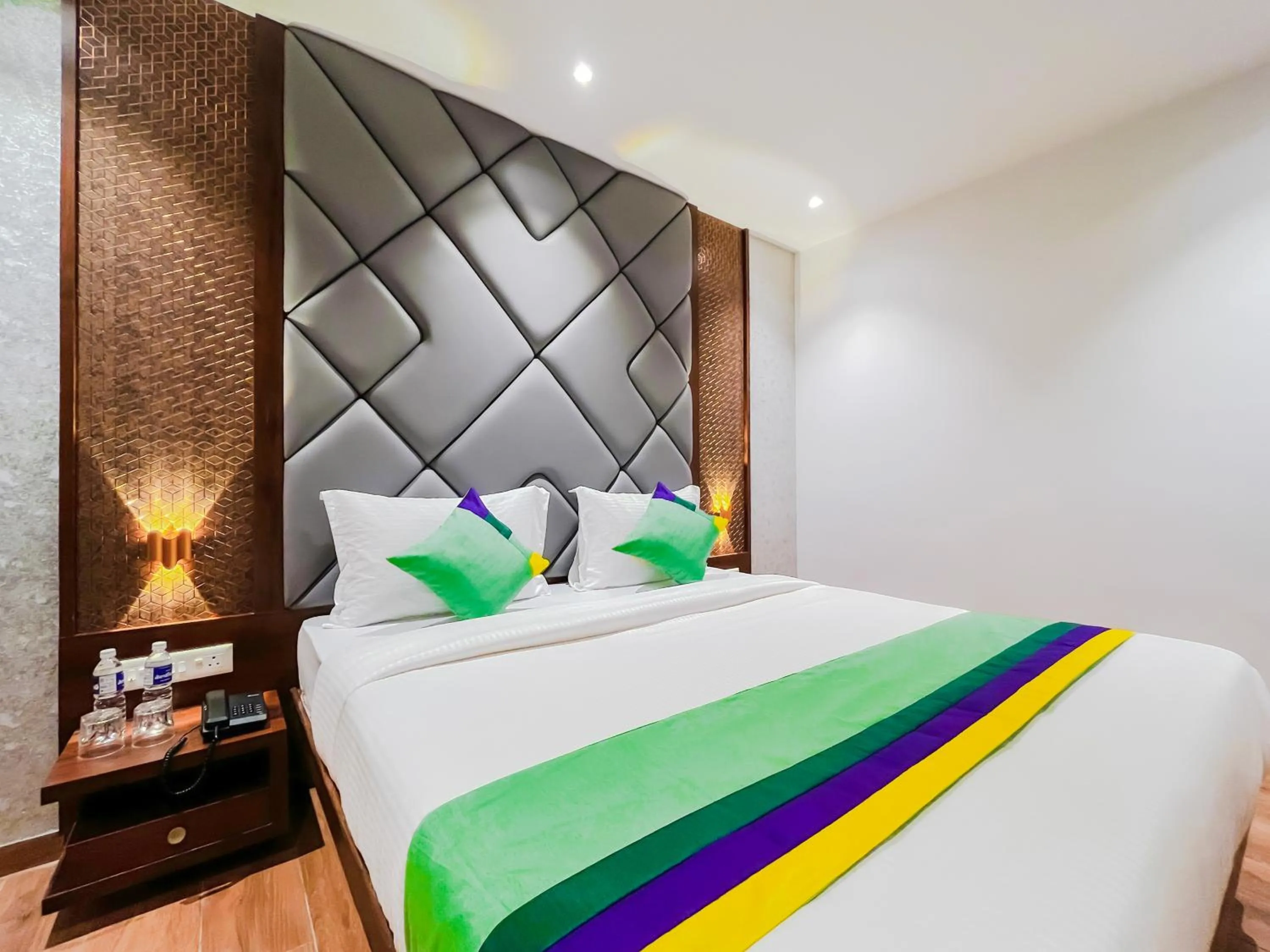 Bedroom, Bed in Treebo Serenity Inn, Koregaon Park