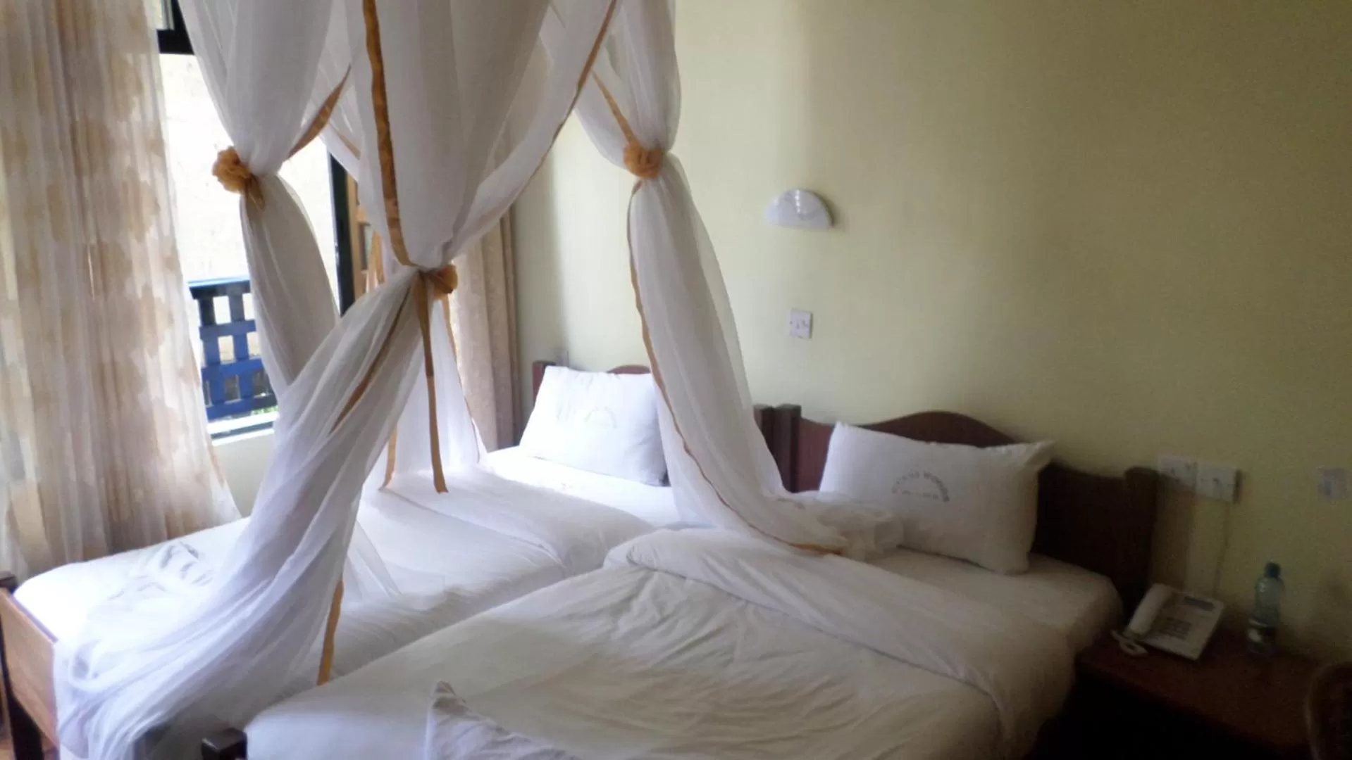 Bed in Vienna Woods Hotel Nakuru