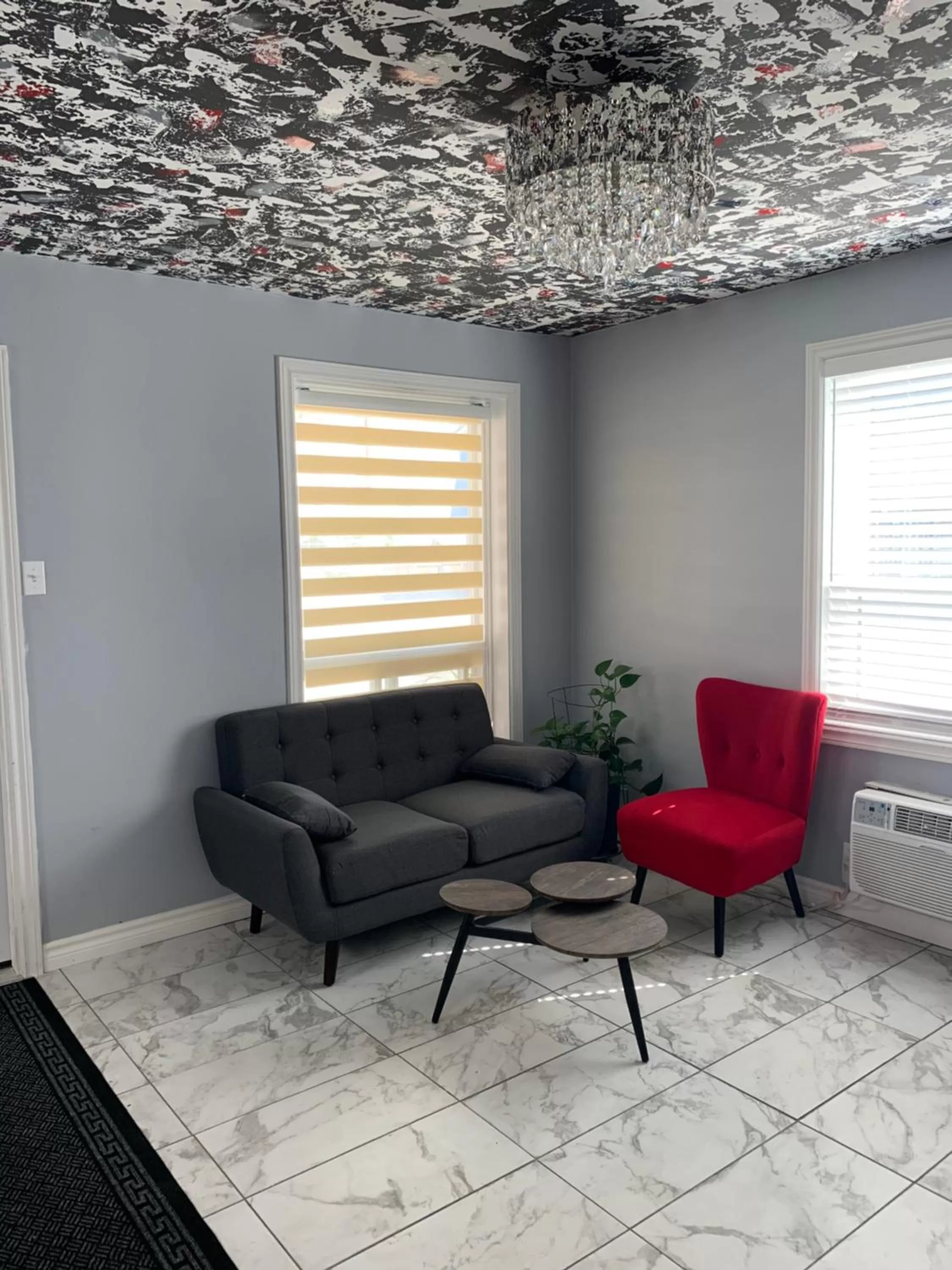 Property building in Choice Inn by the falls