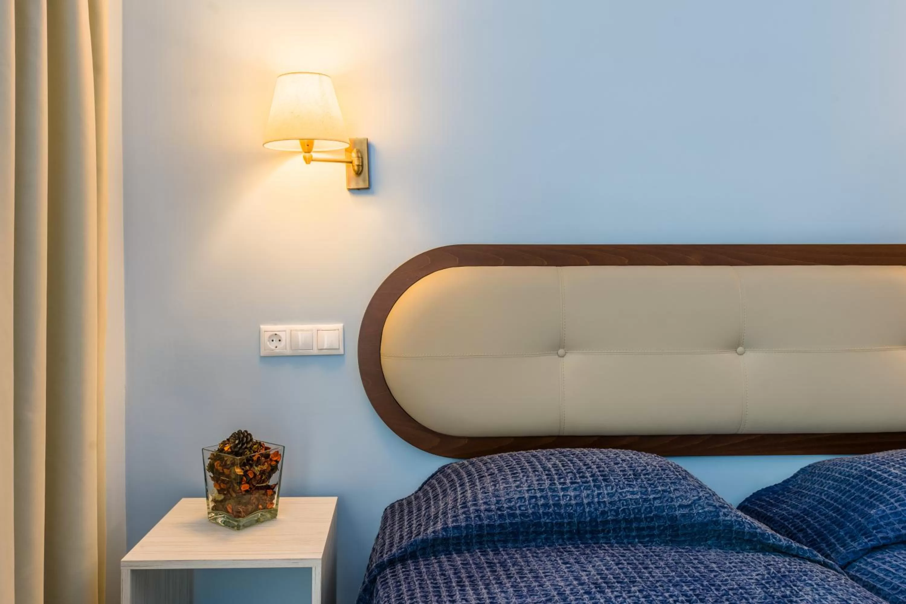 Photo of the whole room, Bed in Queen Olga Hotel