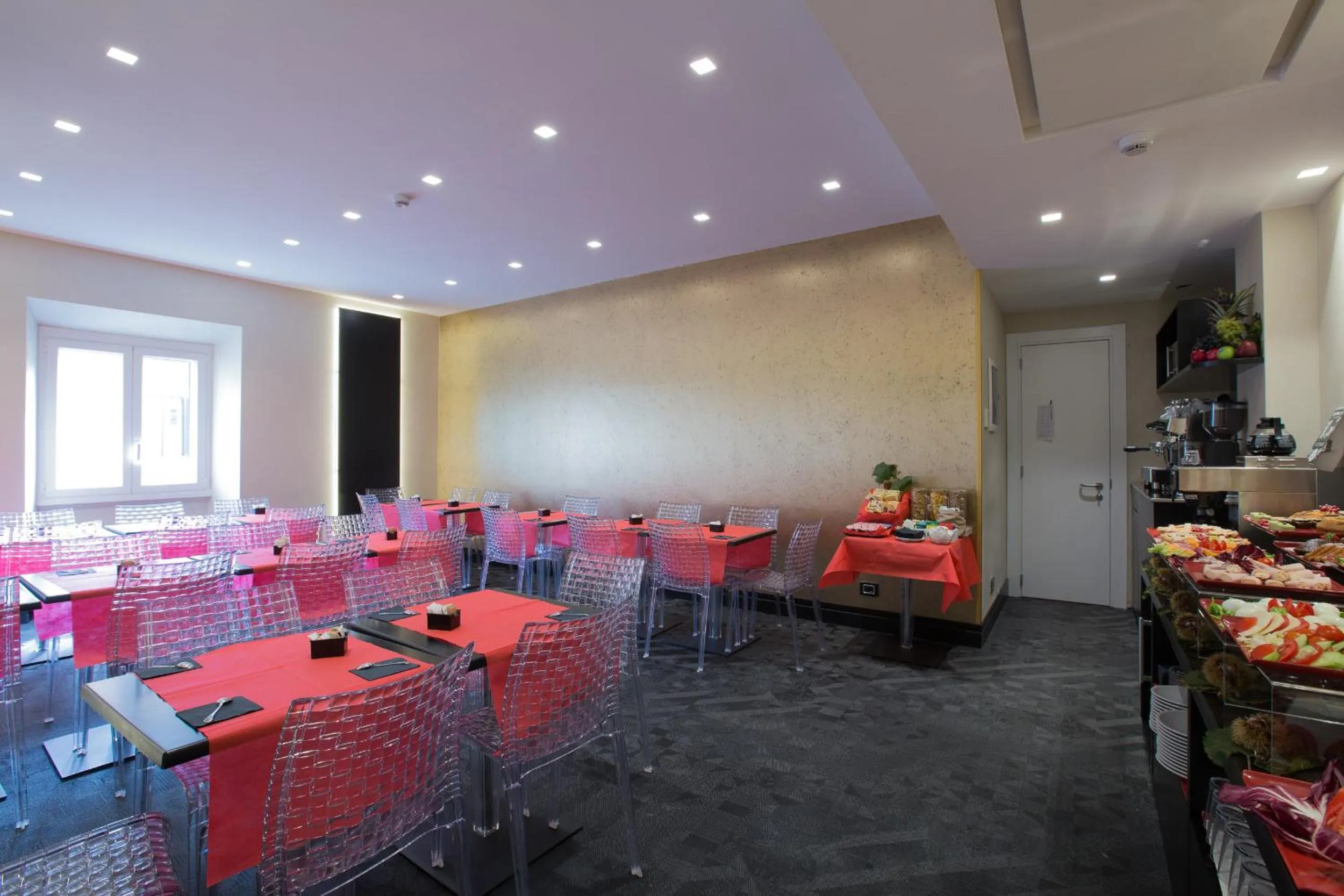 Breakfast in Floris Hotel