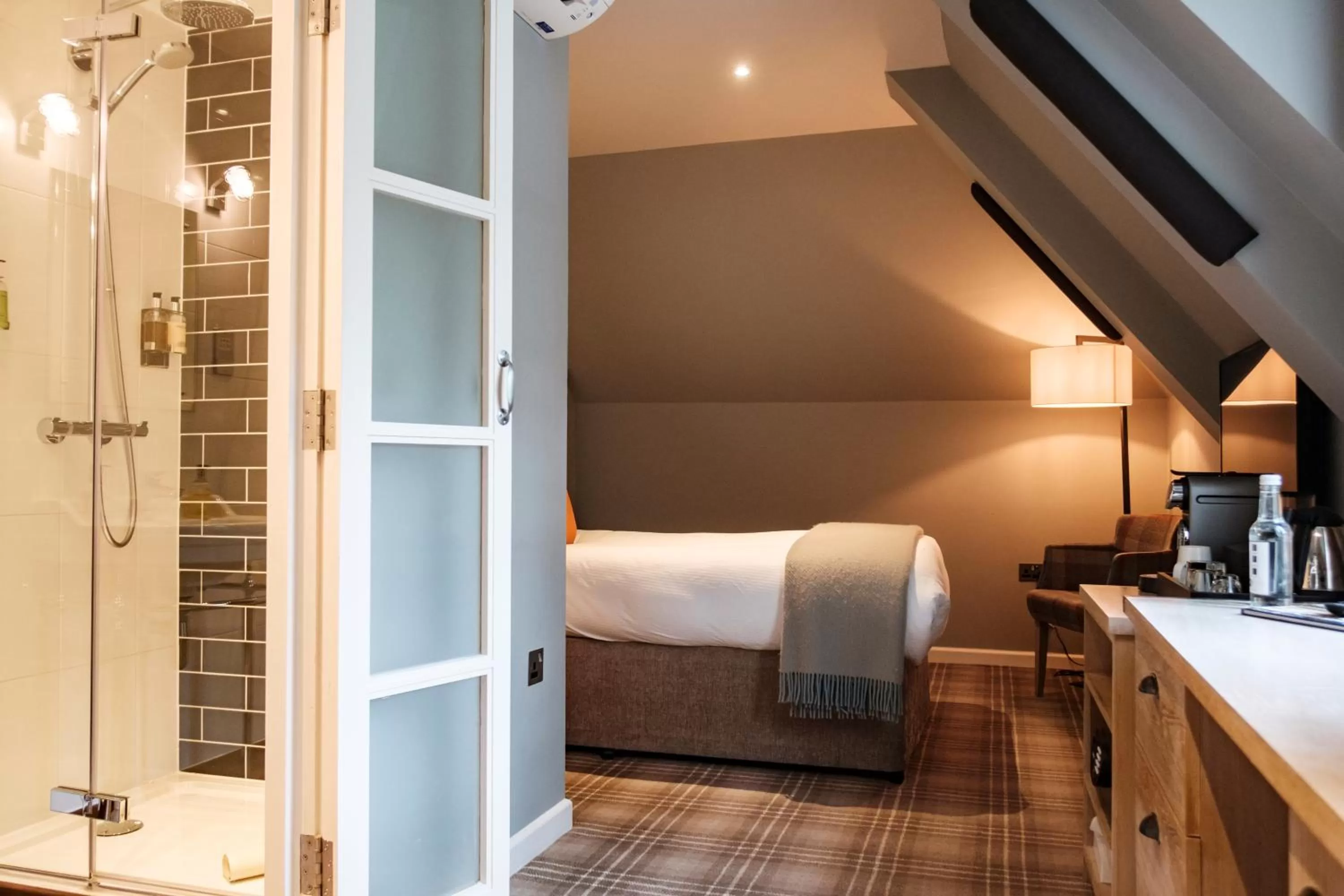 Photo of the whole room, Bed in The Princess Royal