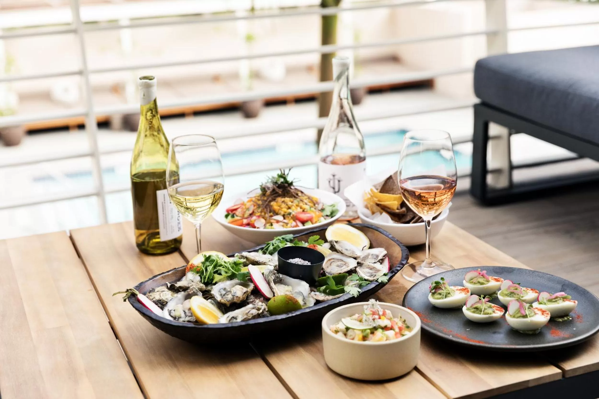 Food and drinks in Hotel June West LA, a Member of Design Hotels