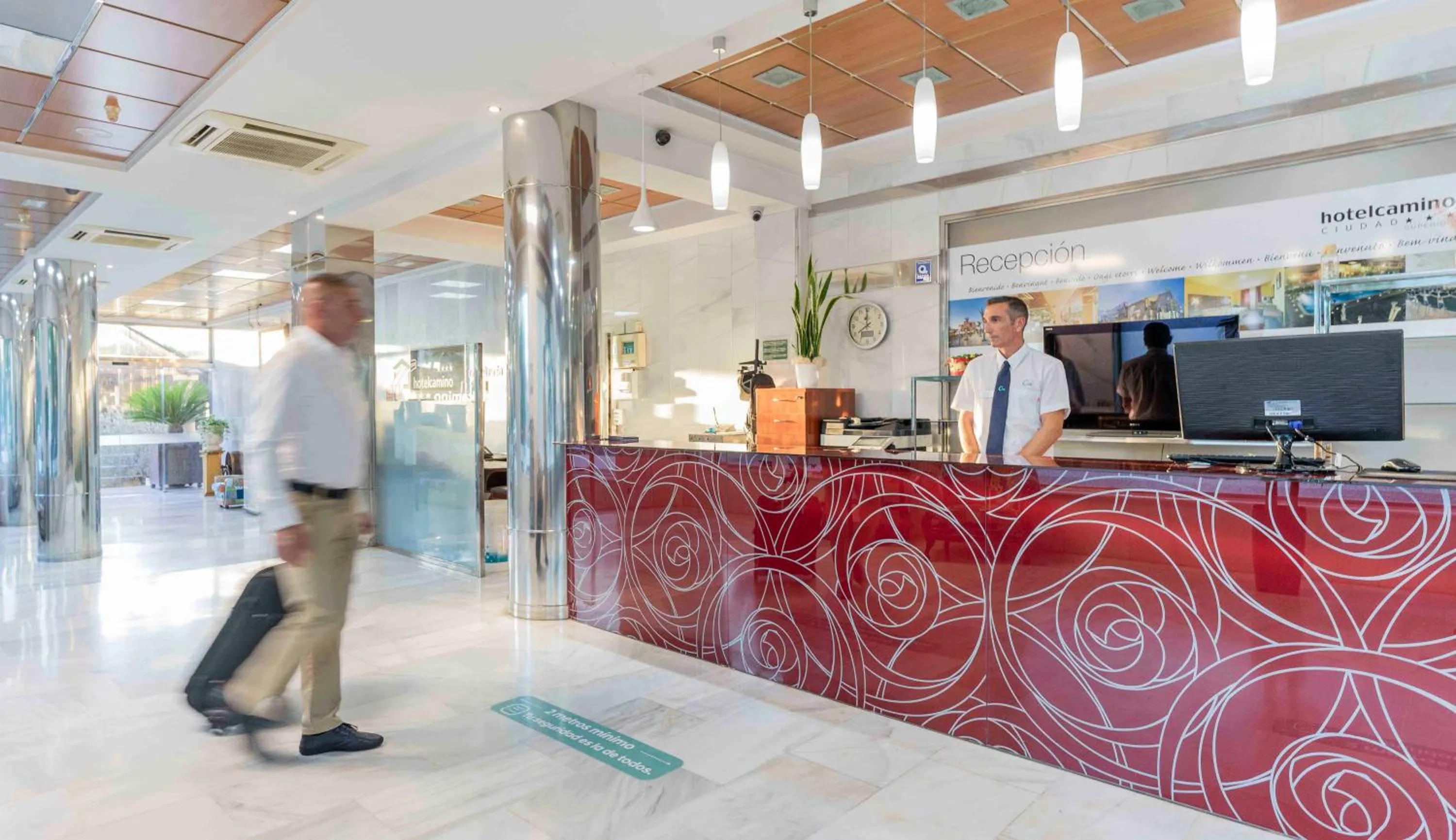 Lobby or reception in Checkin Camino de Granada