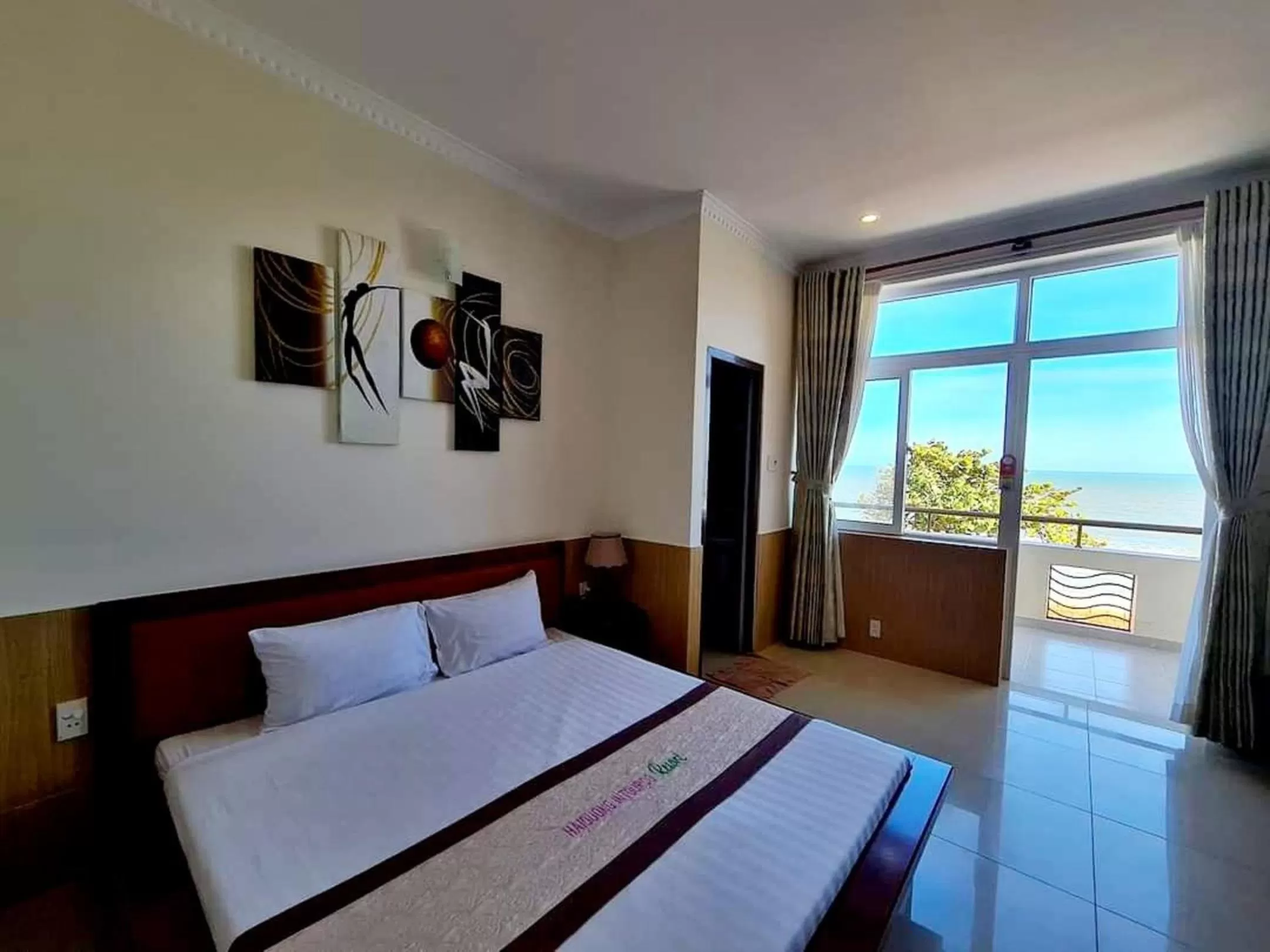 Superior Sea View Room (Double/Twin) in Hai Duong Intourco Resort, Vung Tau