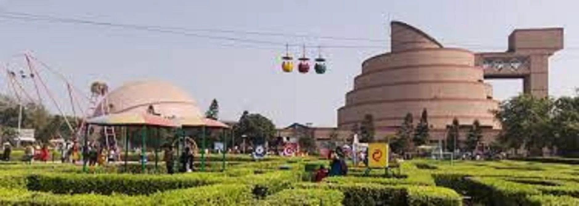 Nearby landmark in YWCA GALLWAY GUEST HOUSE