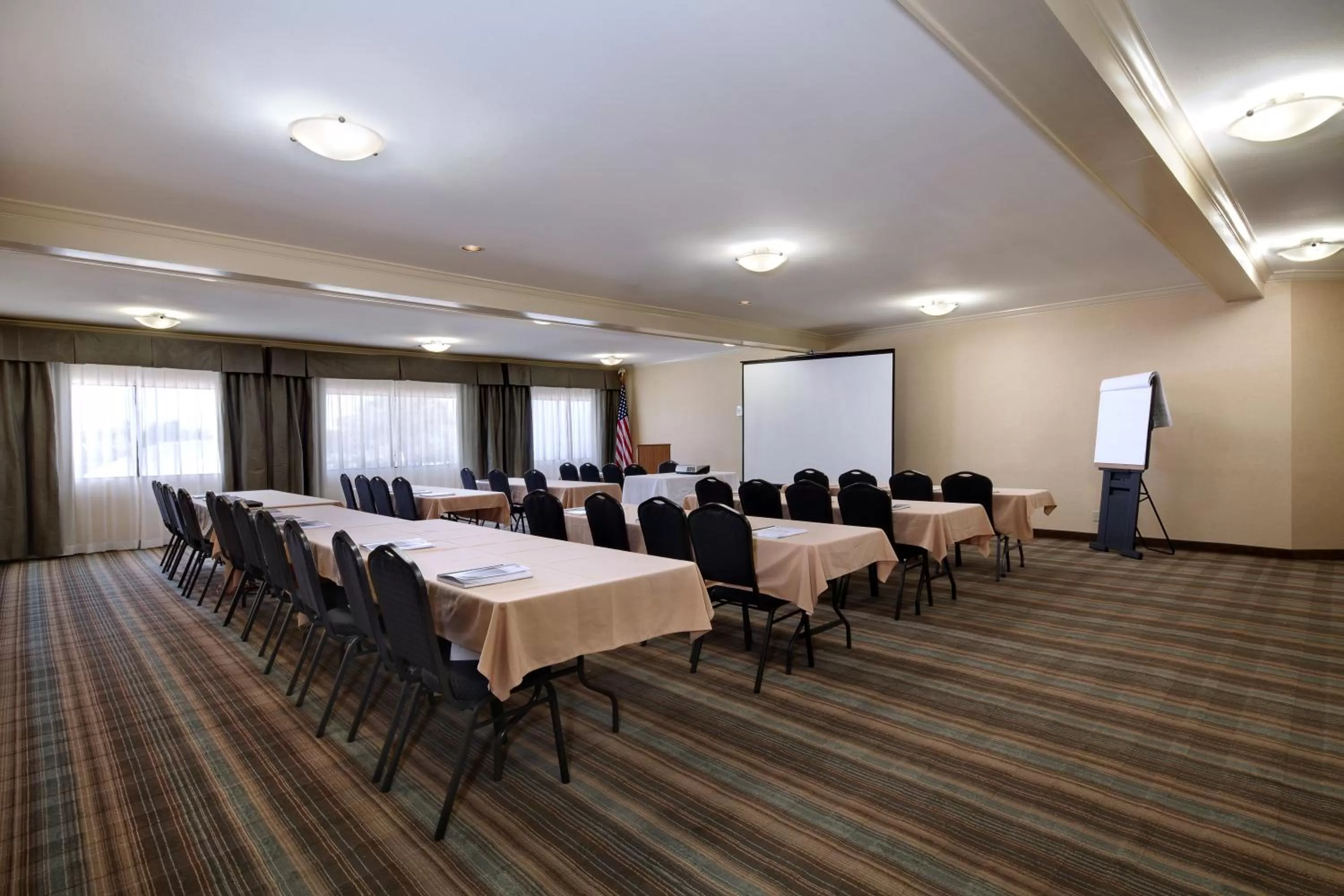 Meeting/conference room in Holiday Inn Express Port Hueneme by IHG